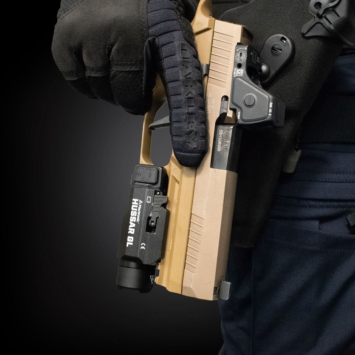 Latarka na broń Mactronic Hussar GL z celownikiem laserowym - 900 lumenów
