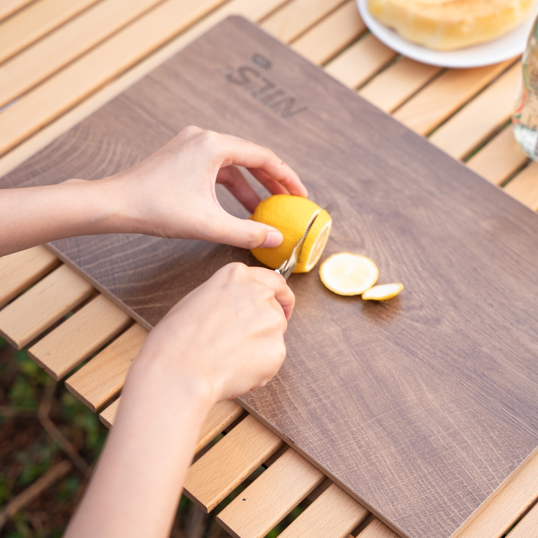 Skrzynia transportowa Nils Camp NCB4002 32 l z drewnianym blatem - Green