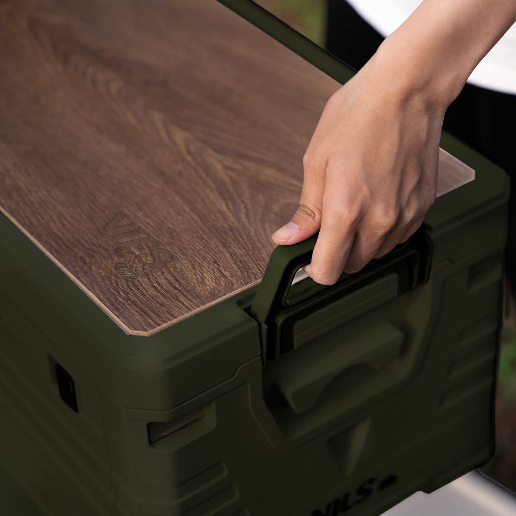 Skrzynia transportowa Nils Camp NCB4002 32 l z drewnianym blatem - Green