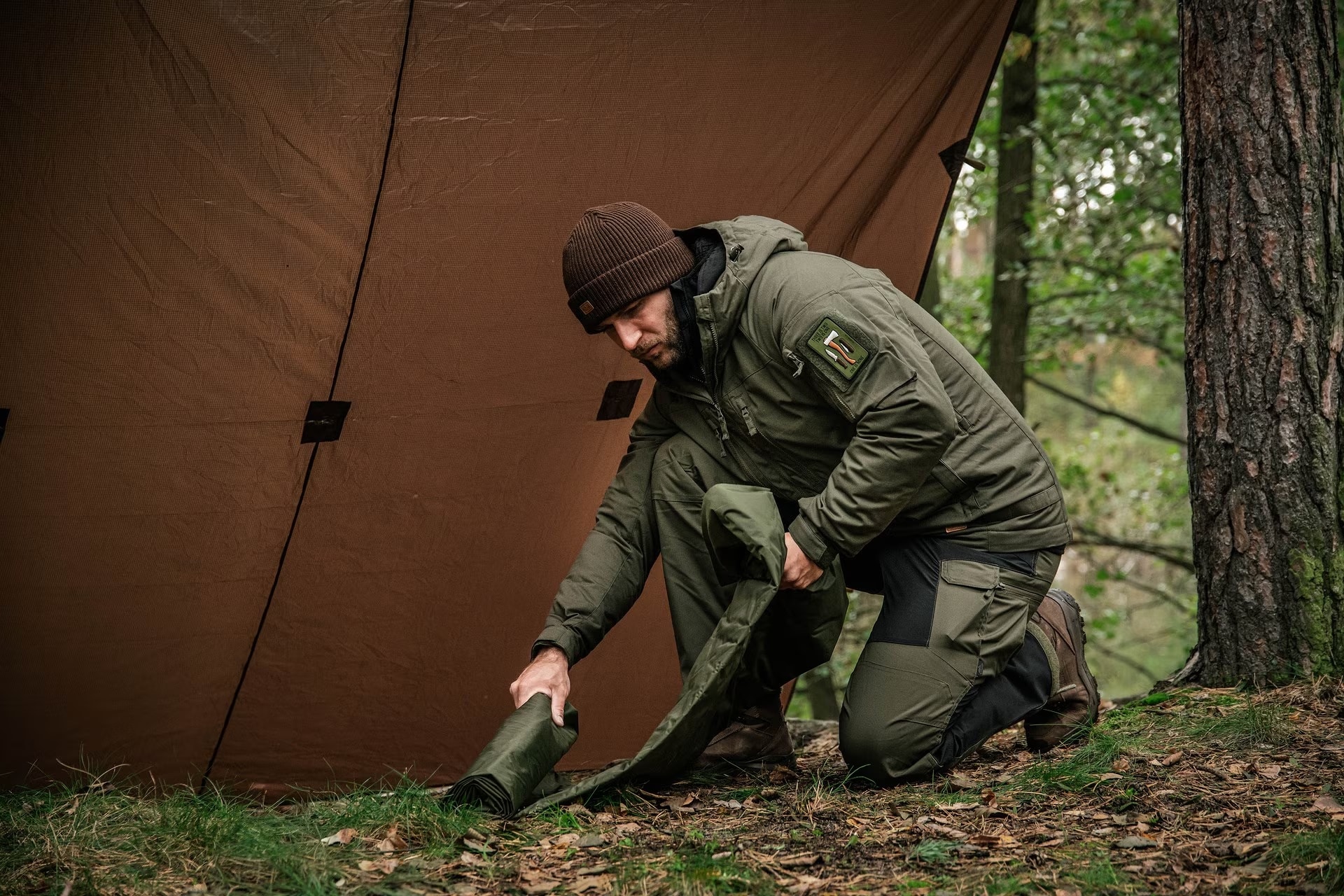 Łóżko polowe składane Mil-Tec US Style + materac Badger Outdoor + poduszka - zestaw