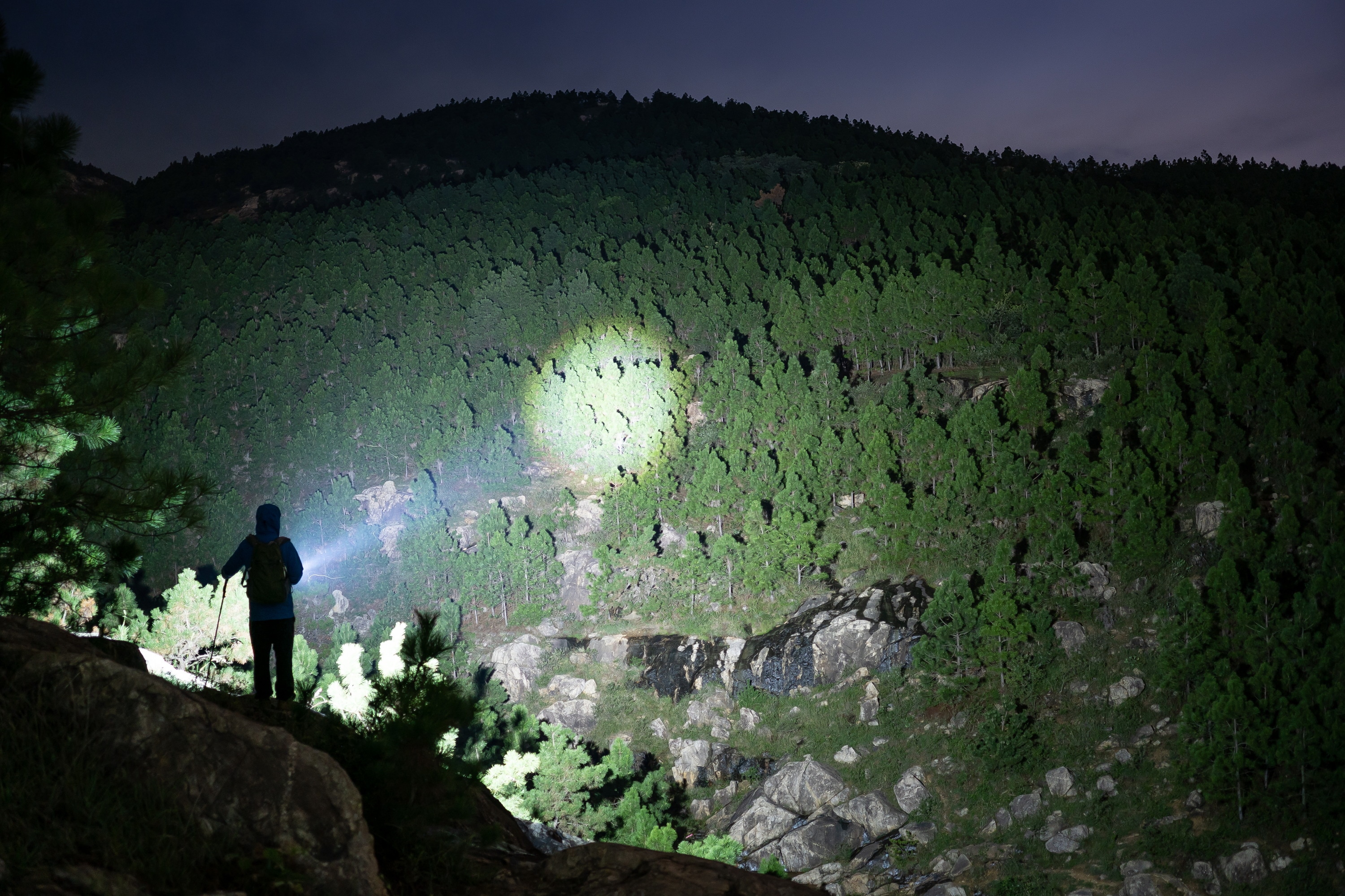 Latarka akumulatorowa Olight Marauder Mini 2 Midnight Blue - 10000 lumenów, zasięg 750 m