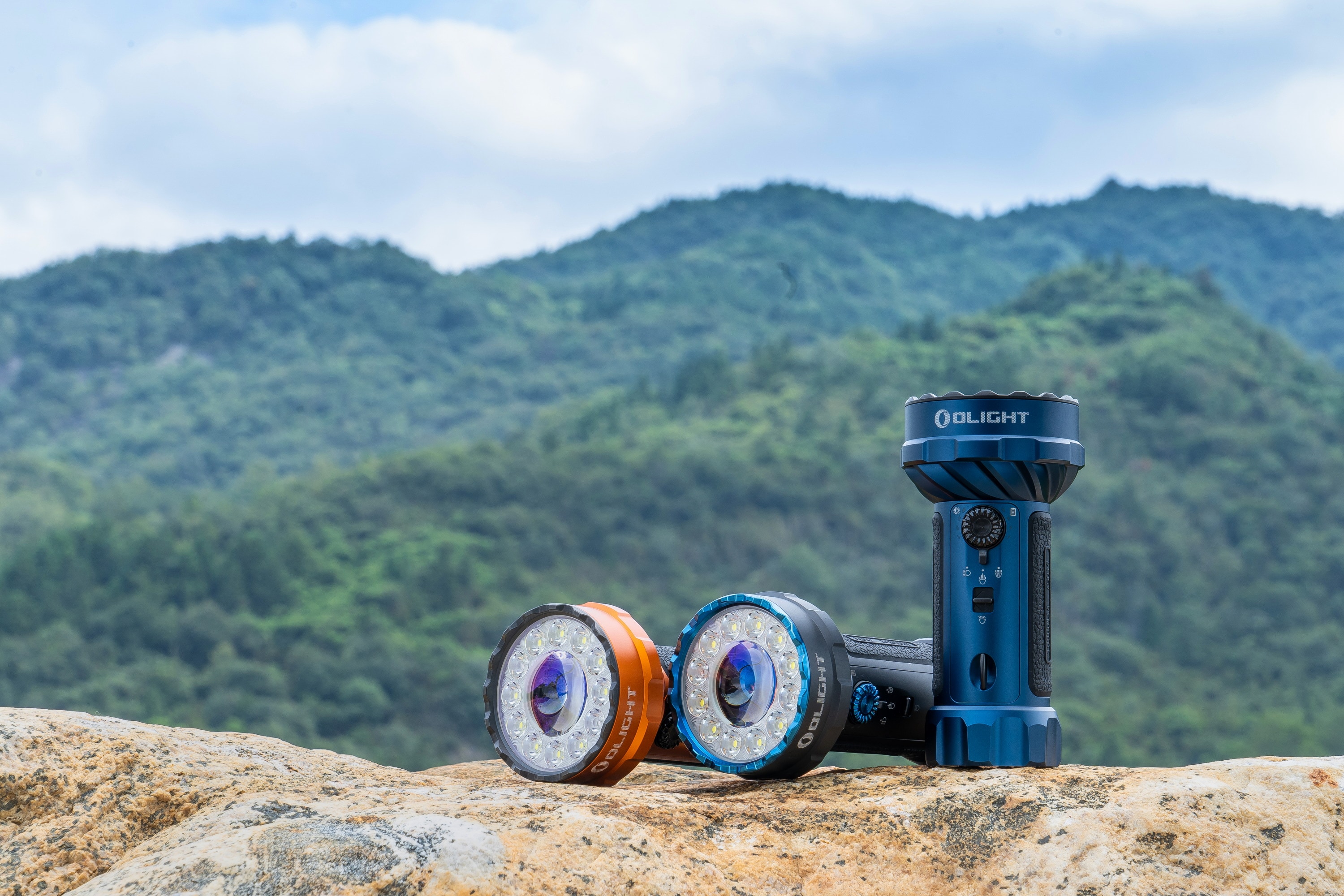 Latarka akumulatorowa Olight Marauder Mini 2 Midnight Blue - 10000 lumenów, zasięg 750 m