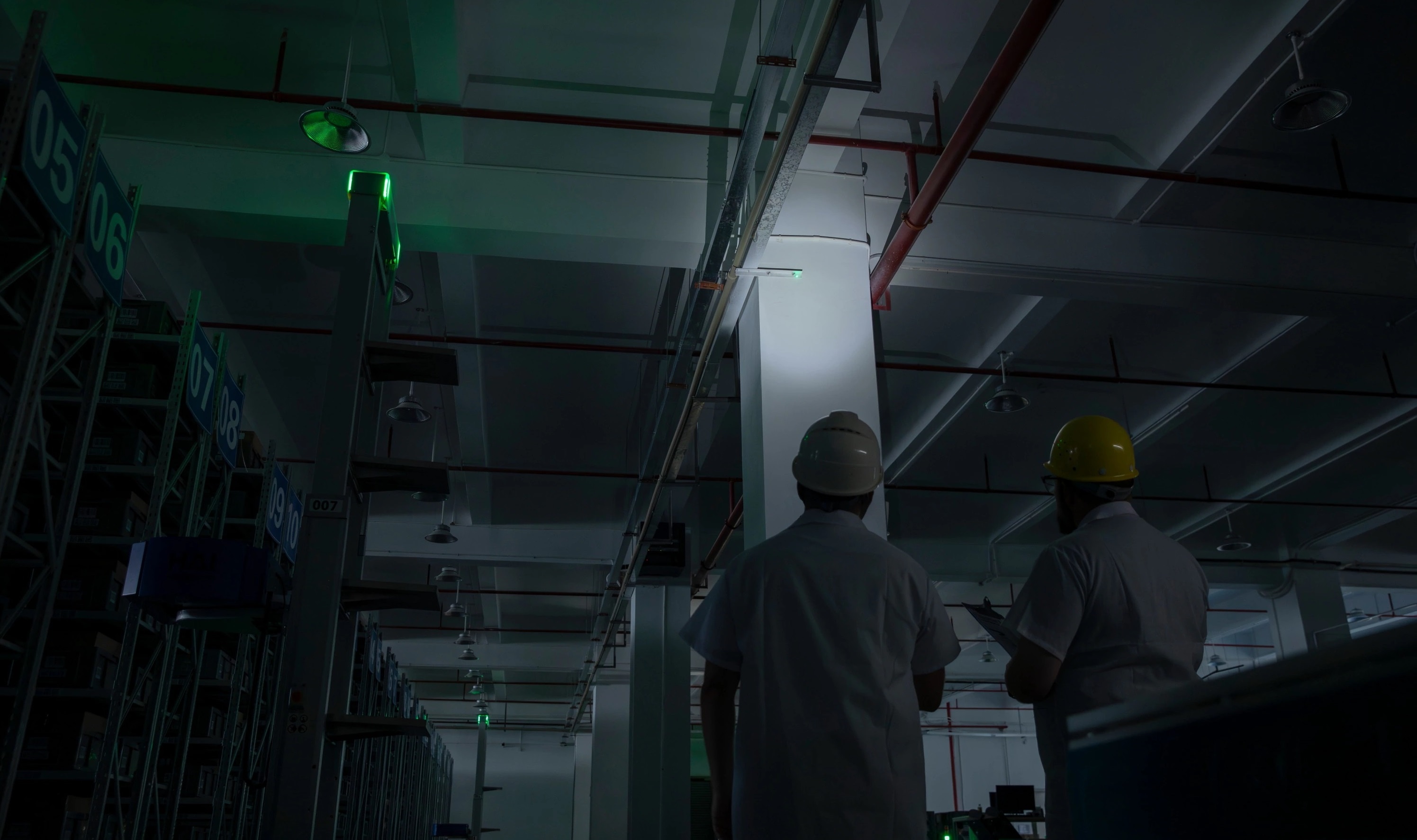 Latarka Olight ArkPro Class 1 Cool White Zombie Green - 1500 lumenów