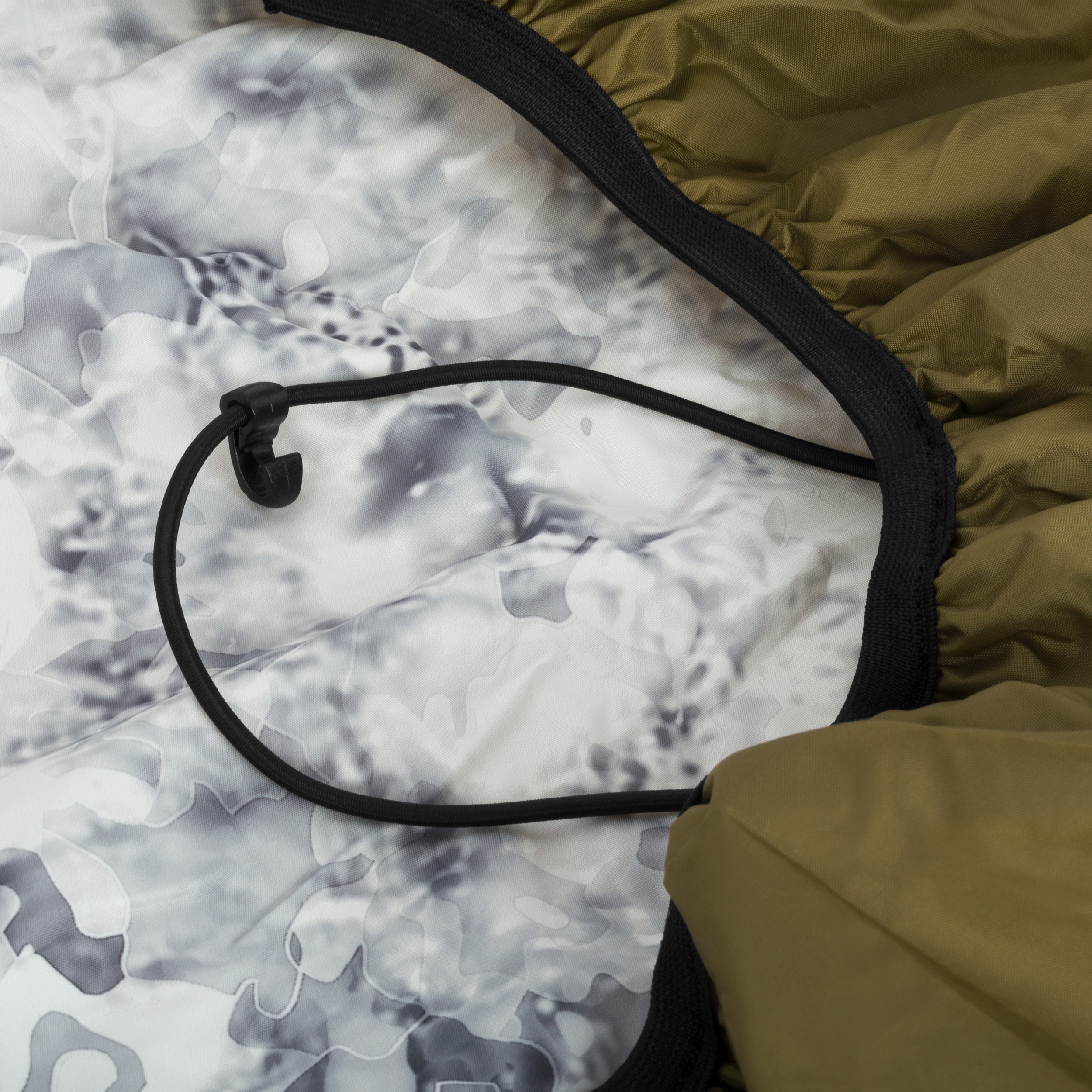 Pokrowiec dwustronny na plecak Eberlestock Large Reversible Rain Cover - Snow Camo/Coyote