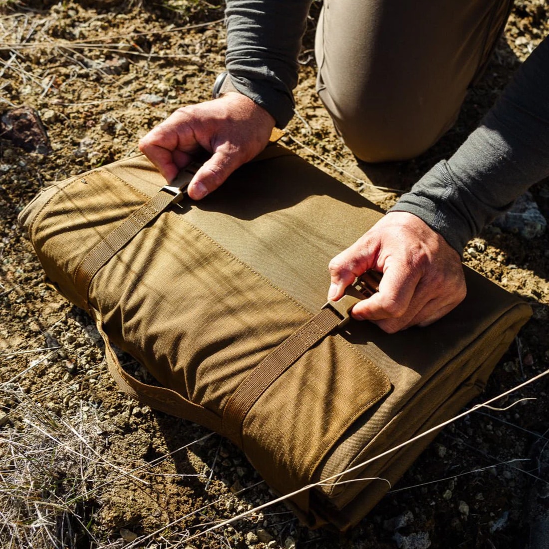 Mata strzelecka Eberlestock Dirt Nap Shooting Mat - Coyote