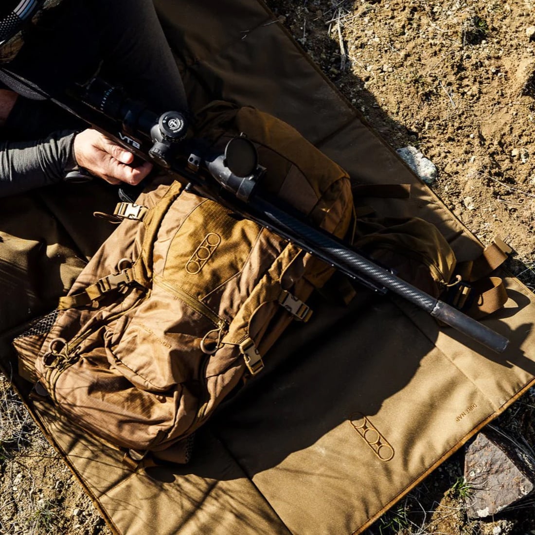 Mata strzelecka Eberlestock Dirt Nap Shooting Mat - Coyote