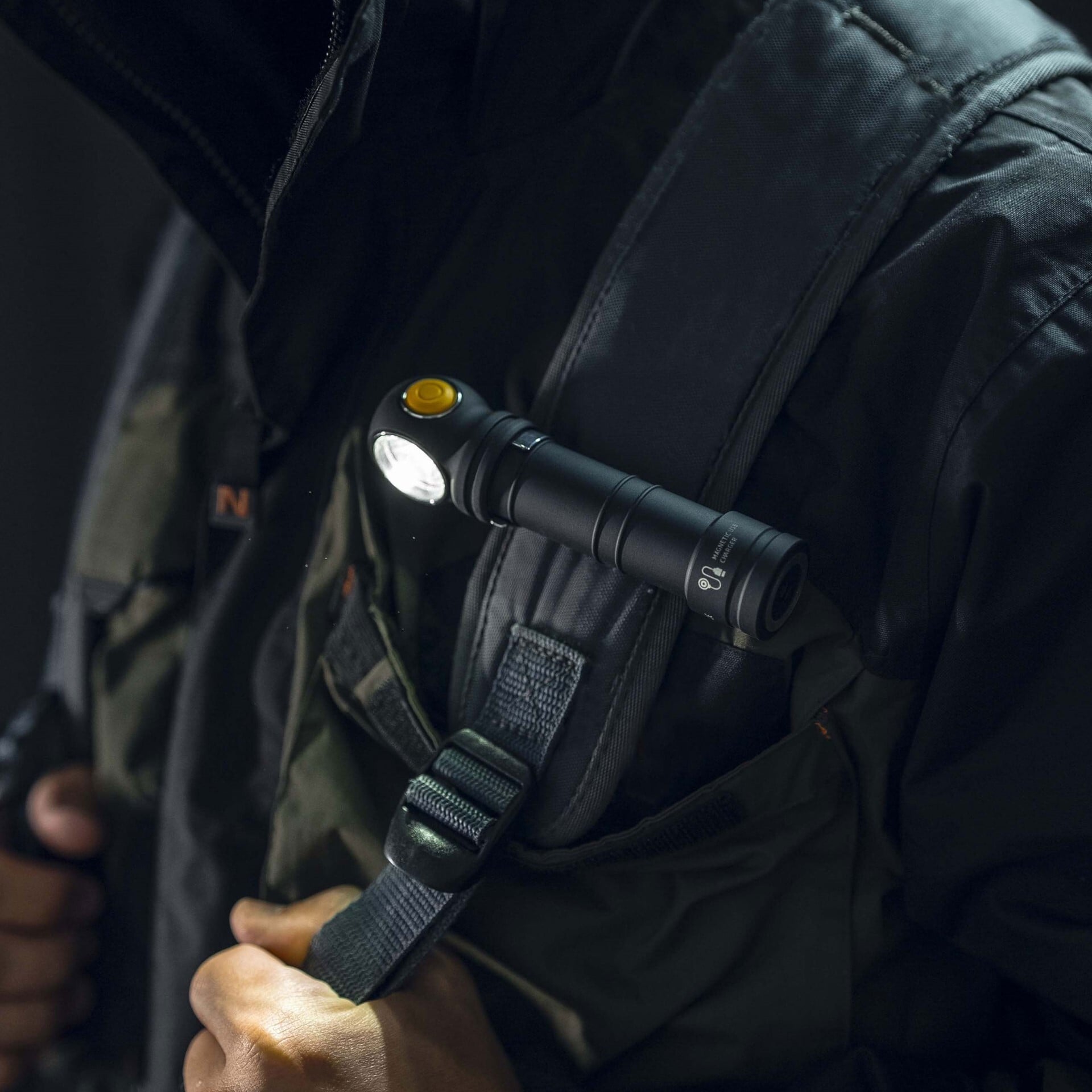 Налобний і кутовий ліхтарик Armytek Wizard C2 Pro MAX LR White PCB - 4150 люменів