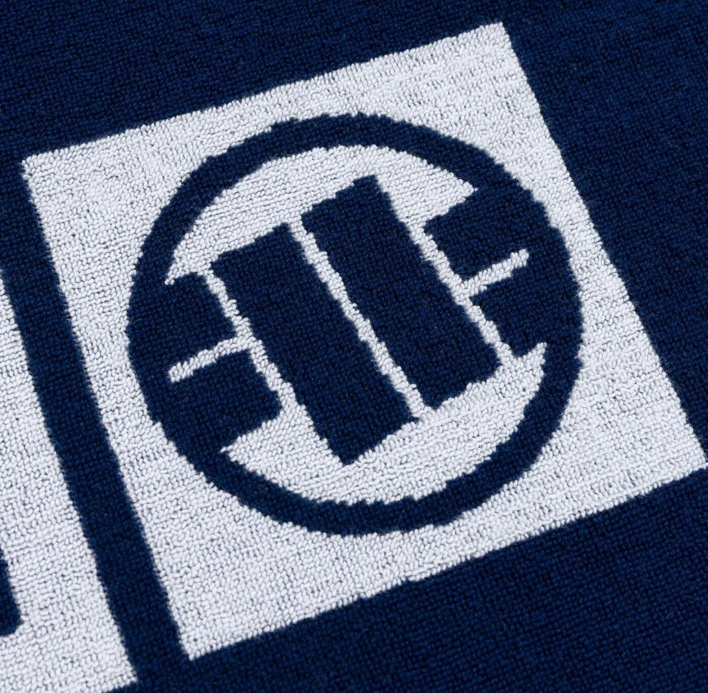 Ręcznik Pitbull Gym Hilltop 88 x 52 cm - Navy/White