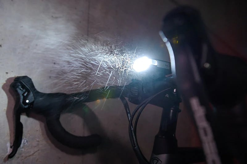 Światło rowerowe przednie Moon Rigel Lite - 500 lumenów