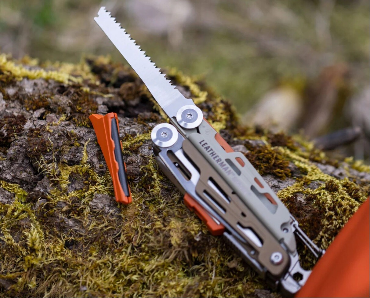 Multitool Leatherman Signal Mesa Verde z kaburą