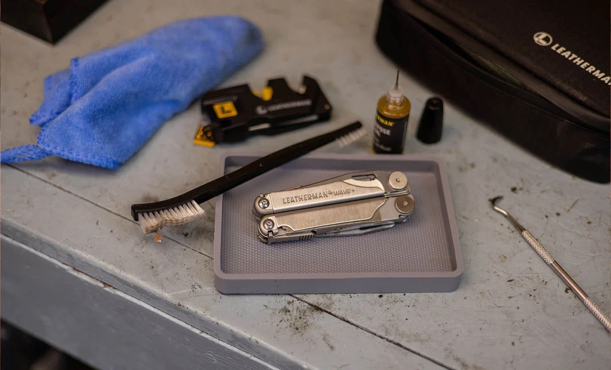 Zestaw do konserwacji multitoolów Leatherman Tool Maintenance Kit - Black