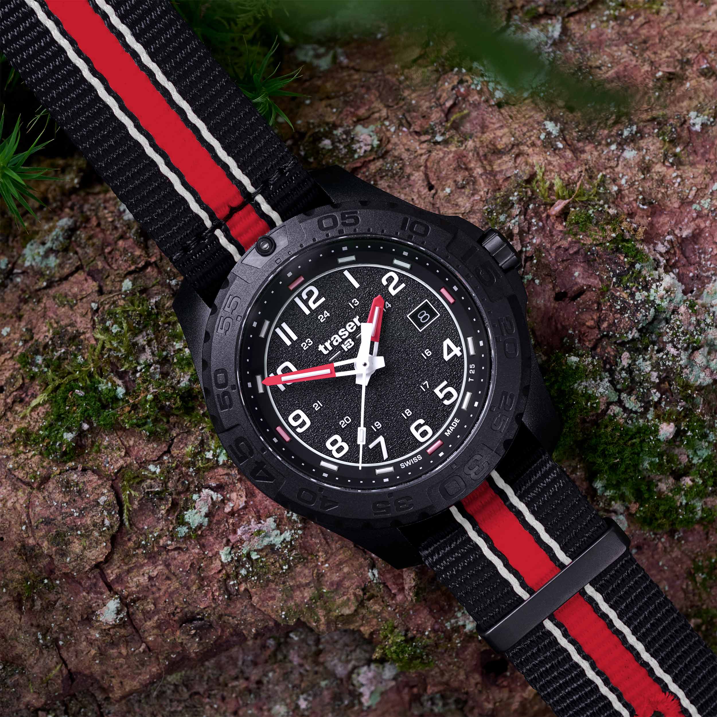 Zegarek Traser P96 Outdoor Pioneer TS - Black/Red