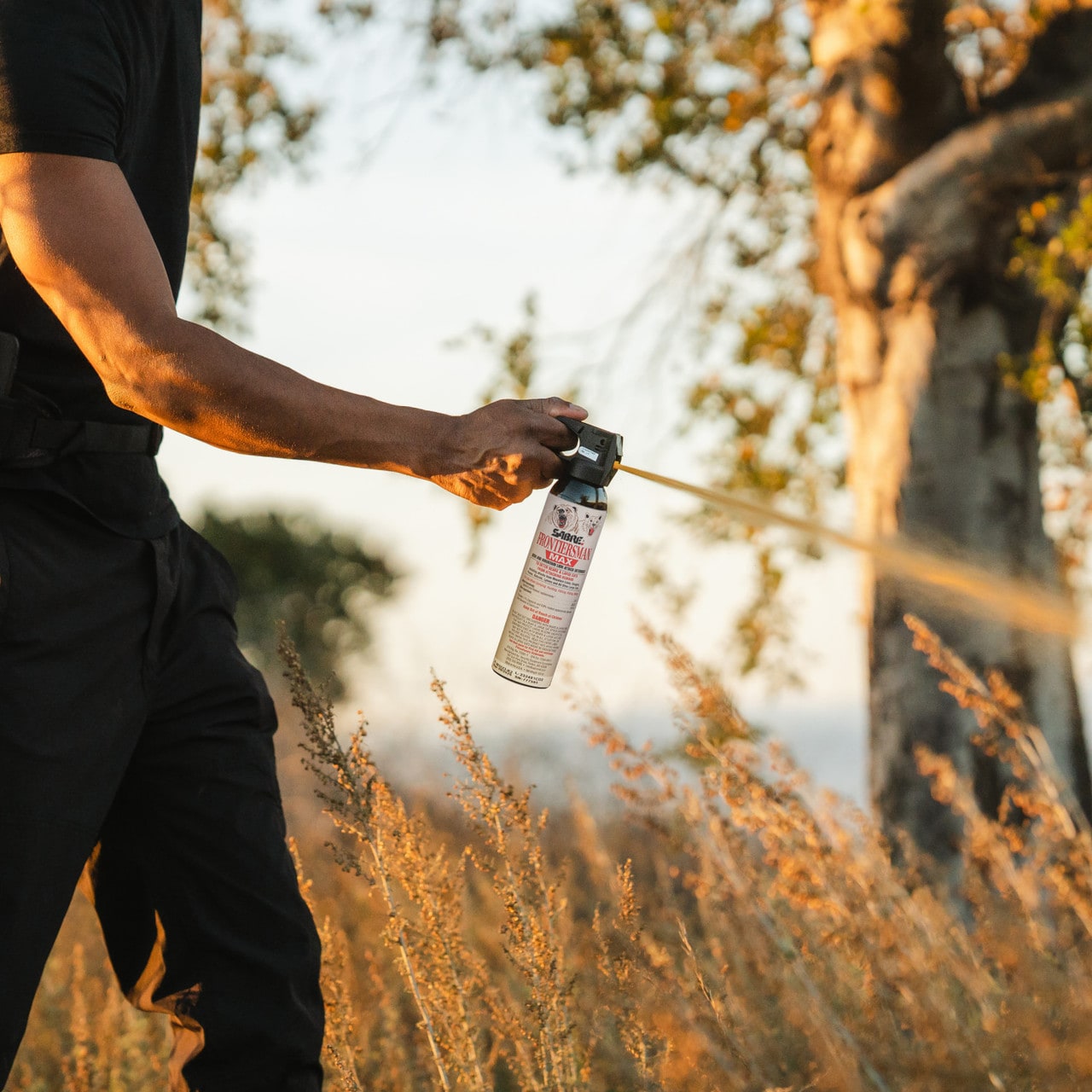 Gaz pieprzowy Sabre Frontiersman Max Bear & Mountain Lion Spray 272 ml - stożek