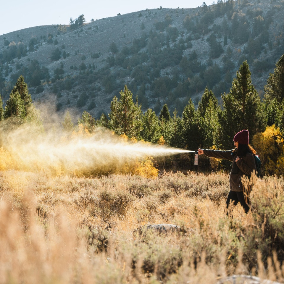 Gaz pieprzowy Sabre Frontiersman Max Bear & Mountain Lion Spray 272 ml - stożek