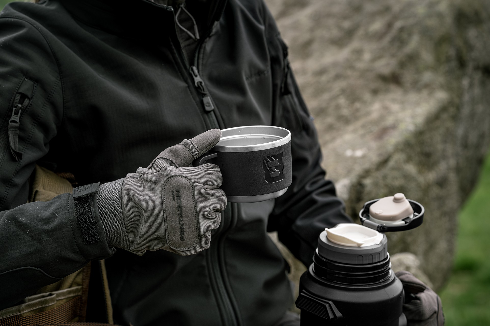 Termos Badger Outdoor Big Boy 1,3 l - Black