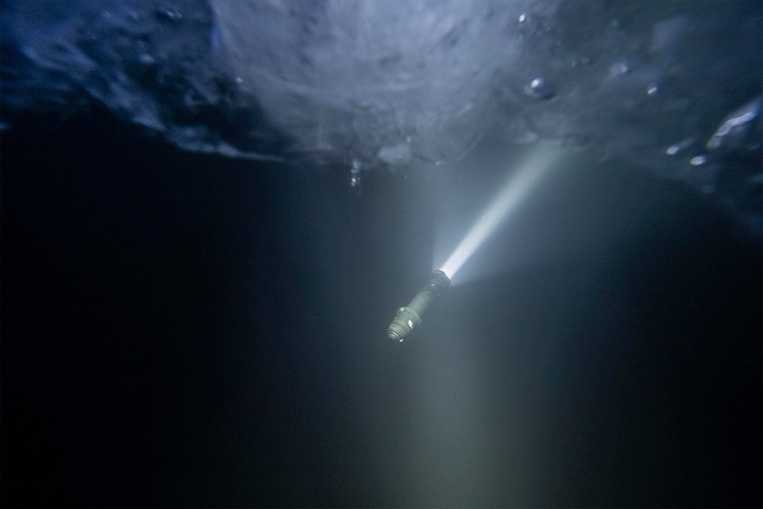 Latarka taktyczna Armytek Predator PRO Max White PCB - 3000 lumenów