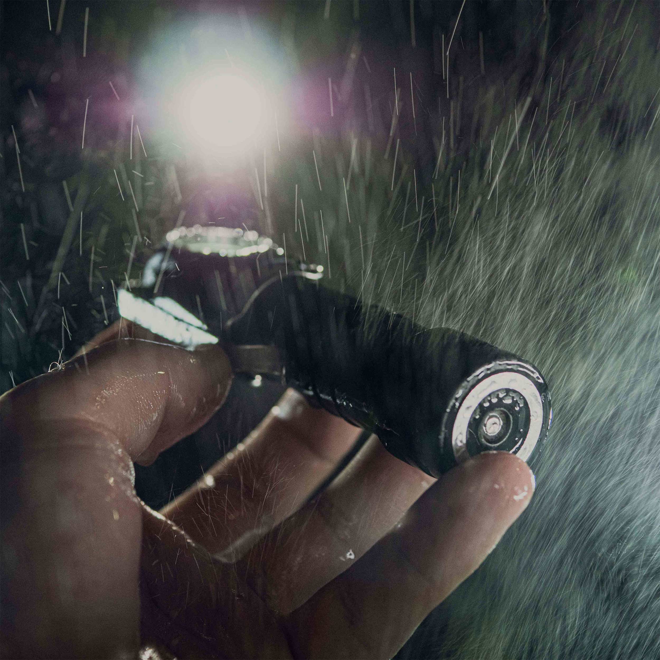 Latarka czołowa i kątowa Armytek Wizard C2 Pro MAX CW PCB - 4000 lumenów