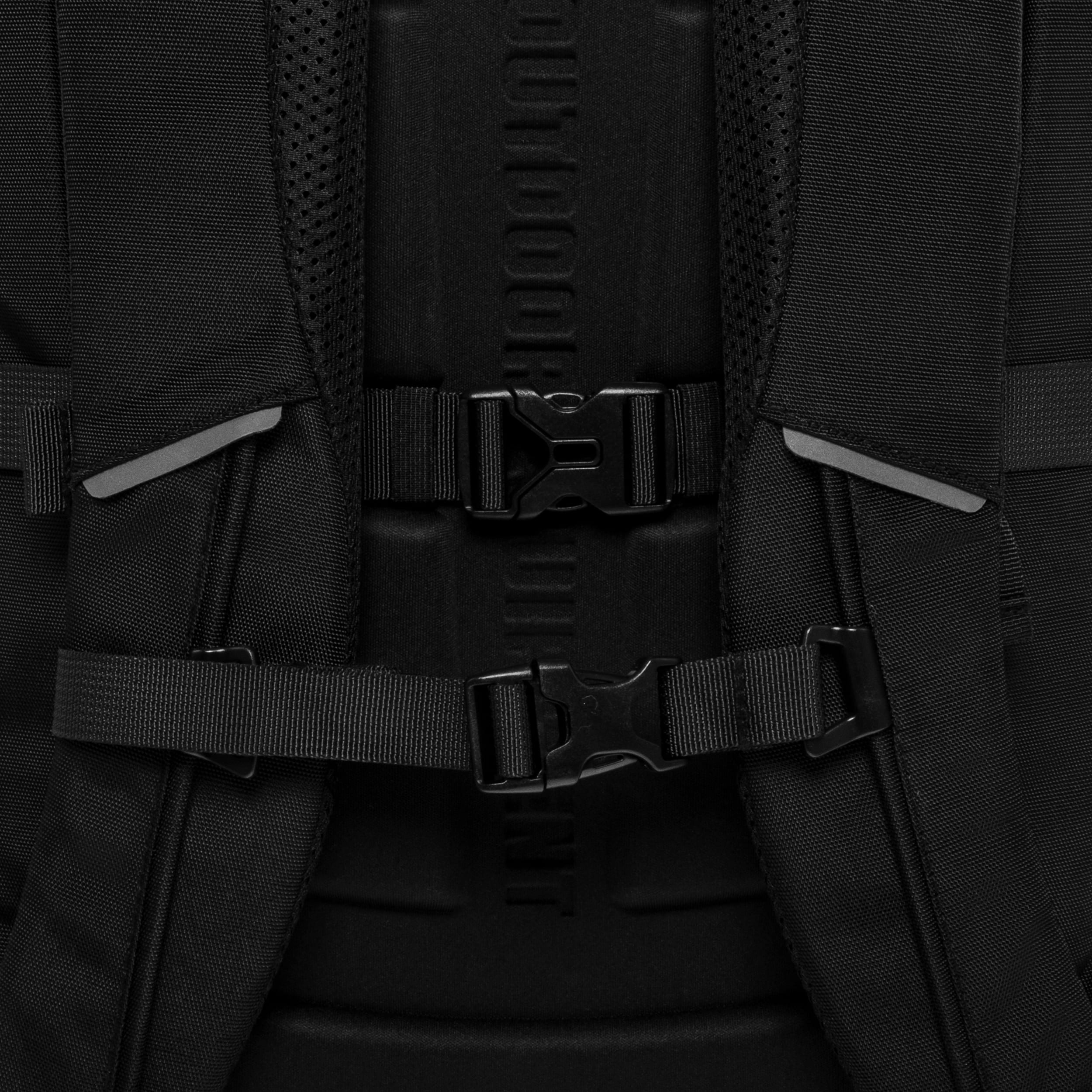 Plecak Alpinus Caparao 30 l - Czarny