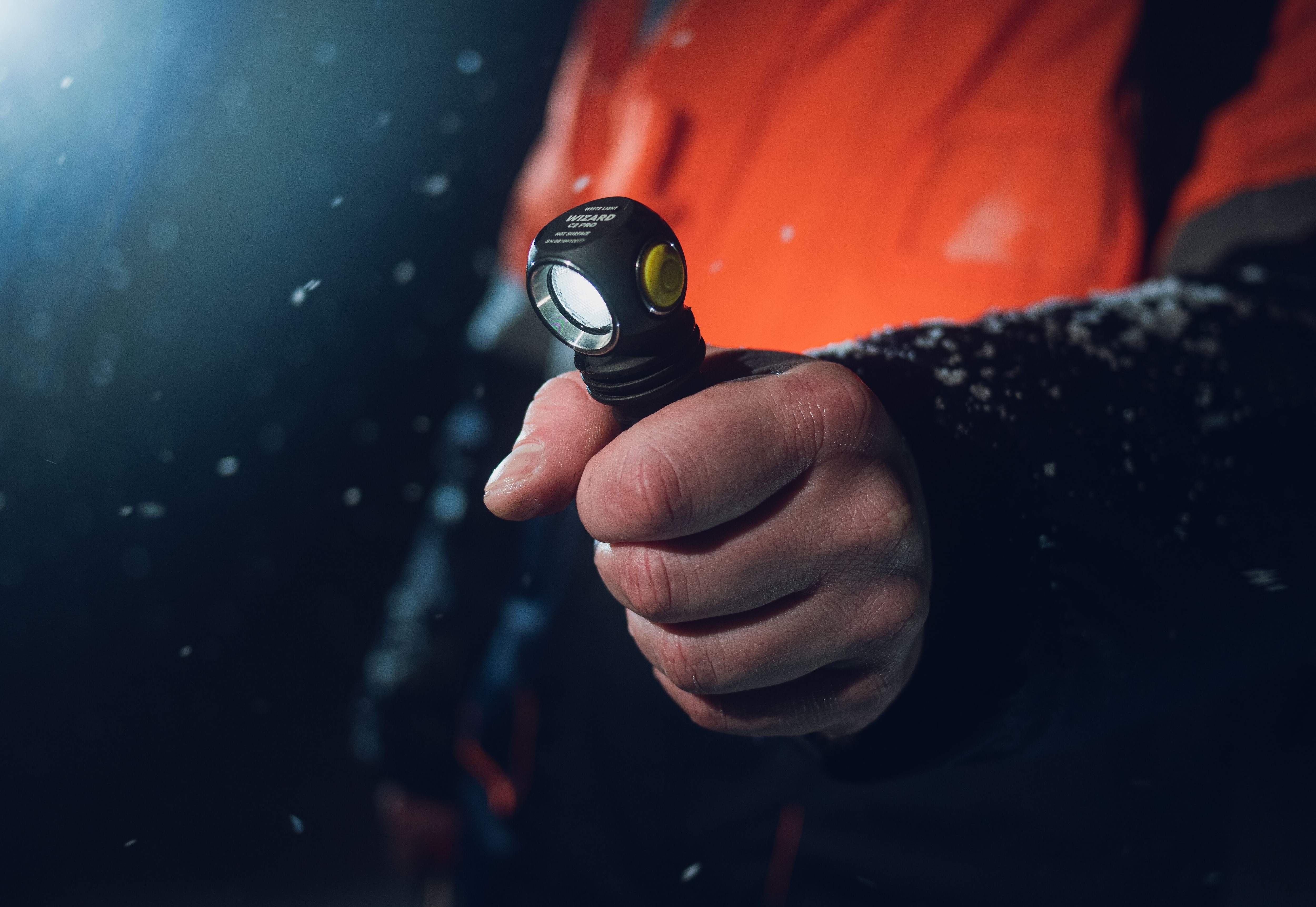 Налобний і кутовий ліхтарик Armytek Wizard C2 Pro Magnet USB White 3w1 PCB - 2500 люменів