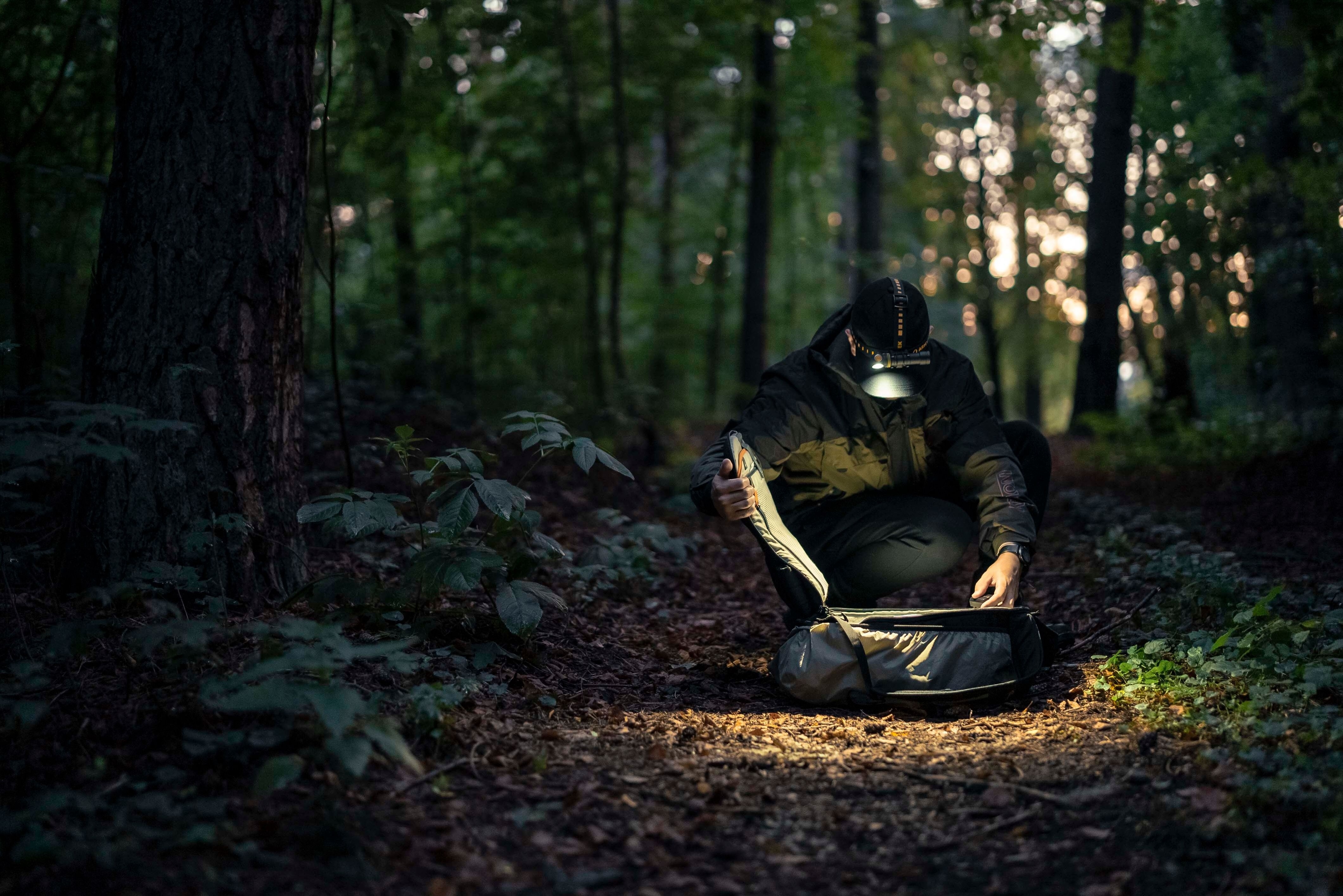 Latarka czołowa i kątowa Armytek Elf C2 Max USB-C White - 4500 lumenów