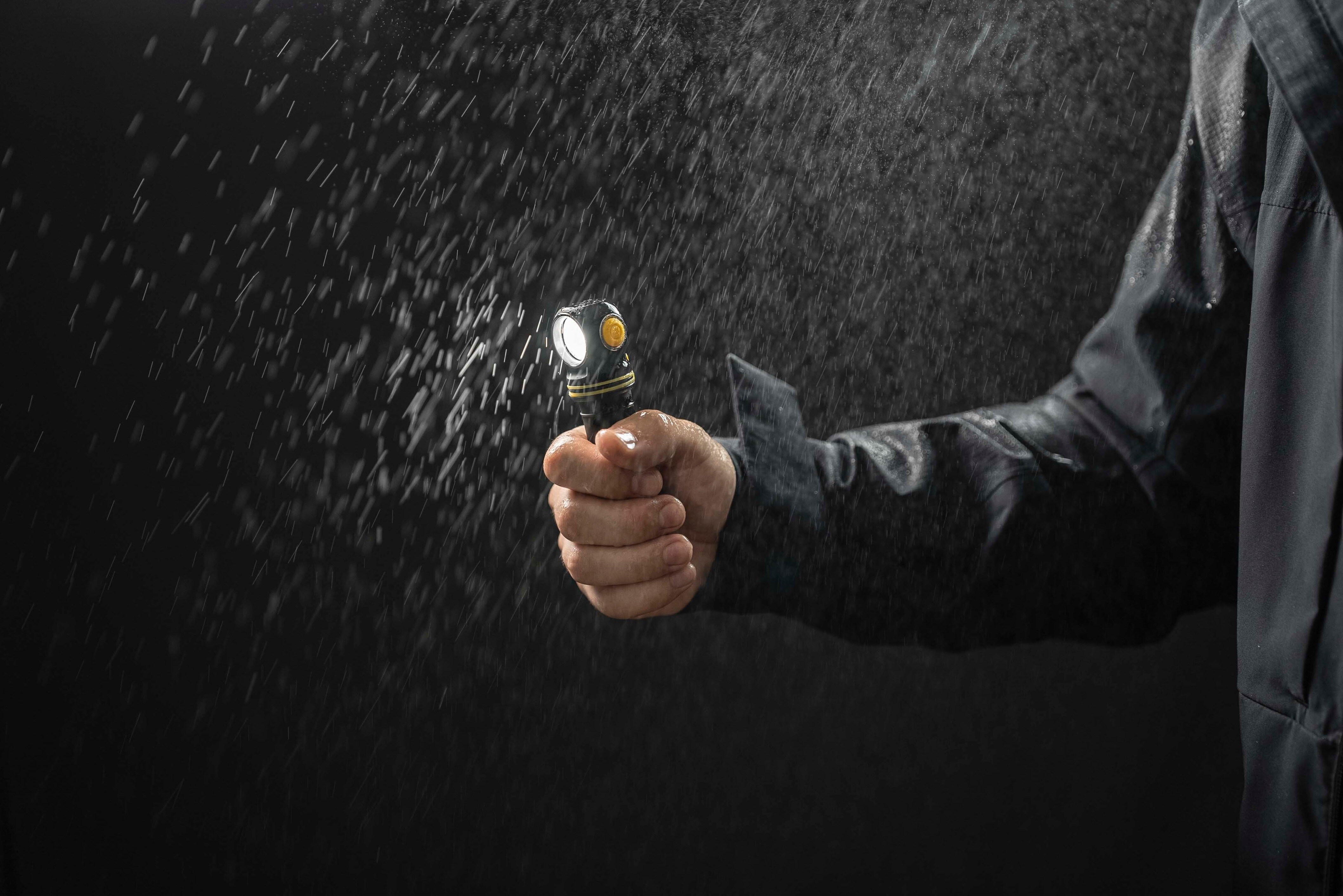 Latarka czołowa i kątowa Armytek Elf C2 Max LR USB-C White - 4500 lumenów