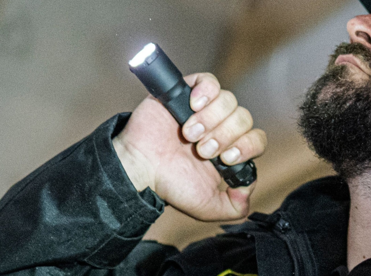 Latarka Ledlenser TAC6R Black - 2000 lumenów