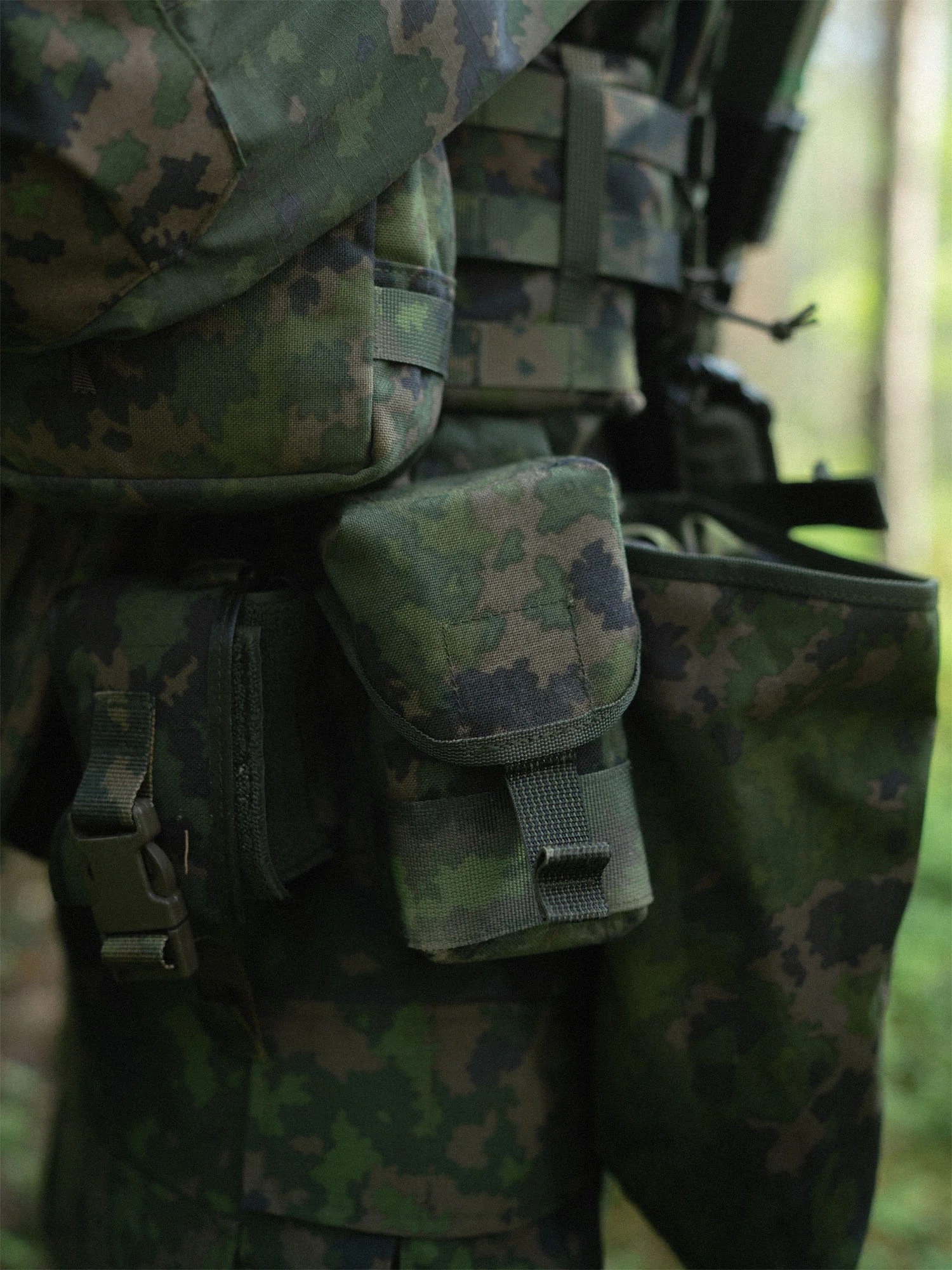 Podwójna ładownica Savotta na magazynki AR10 - M05 Woodland