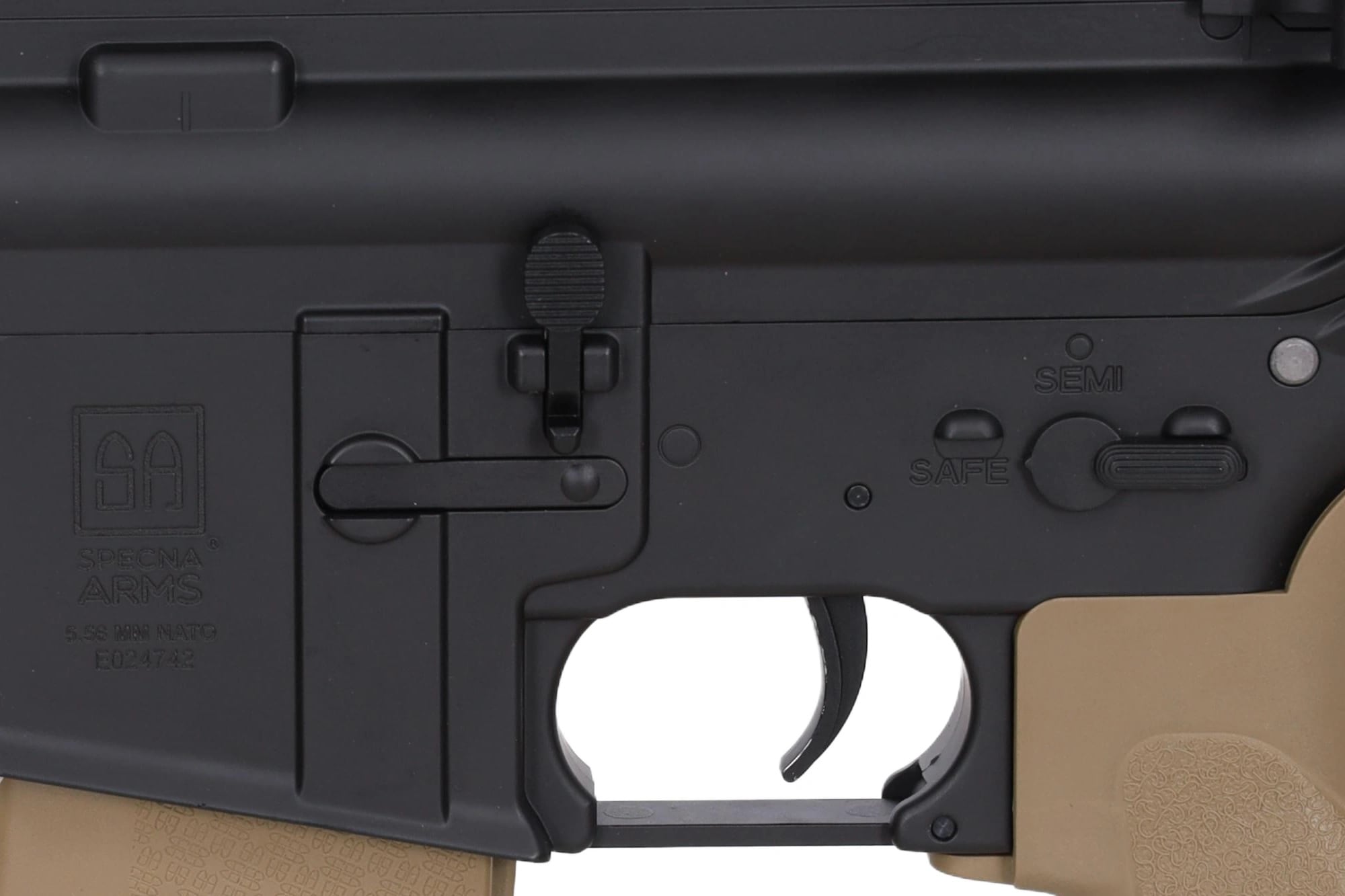 Karabinek szturmowy AEG Specna Arms SA-E20 Edge HAL 2 ETU - Half-Tan