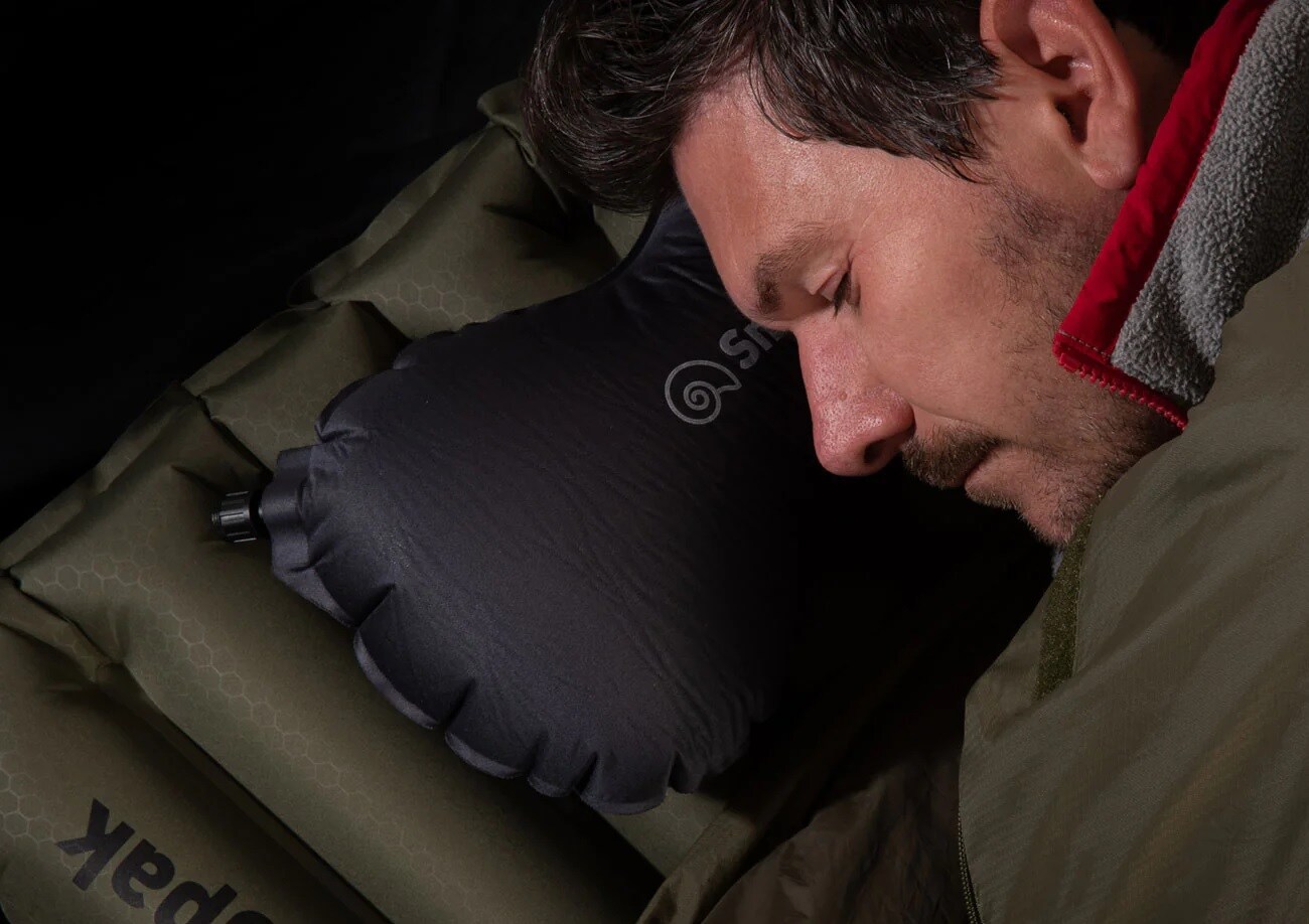 Самонадувна подушка Snugpak Butterfly Neck - Black