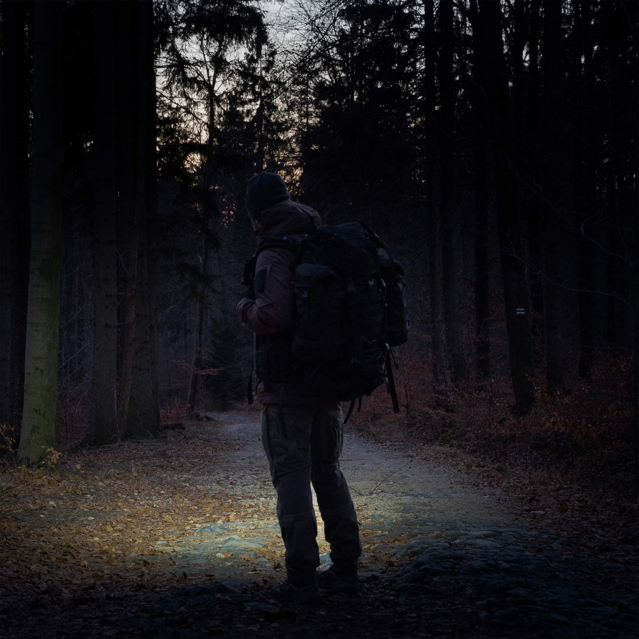 Latarka taktyczno-poszukiwawcza Olight Seeker Ultra Cool White Olive Green - 4800 lumenów