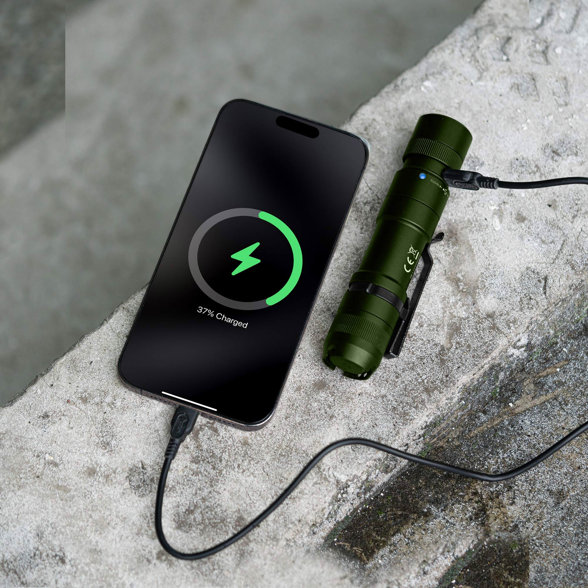 Latarka Wuben L3 Army Green z funkcją powerbanku - 3000 lumenów