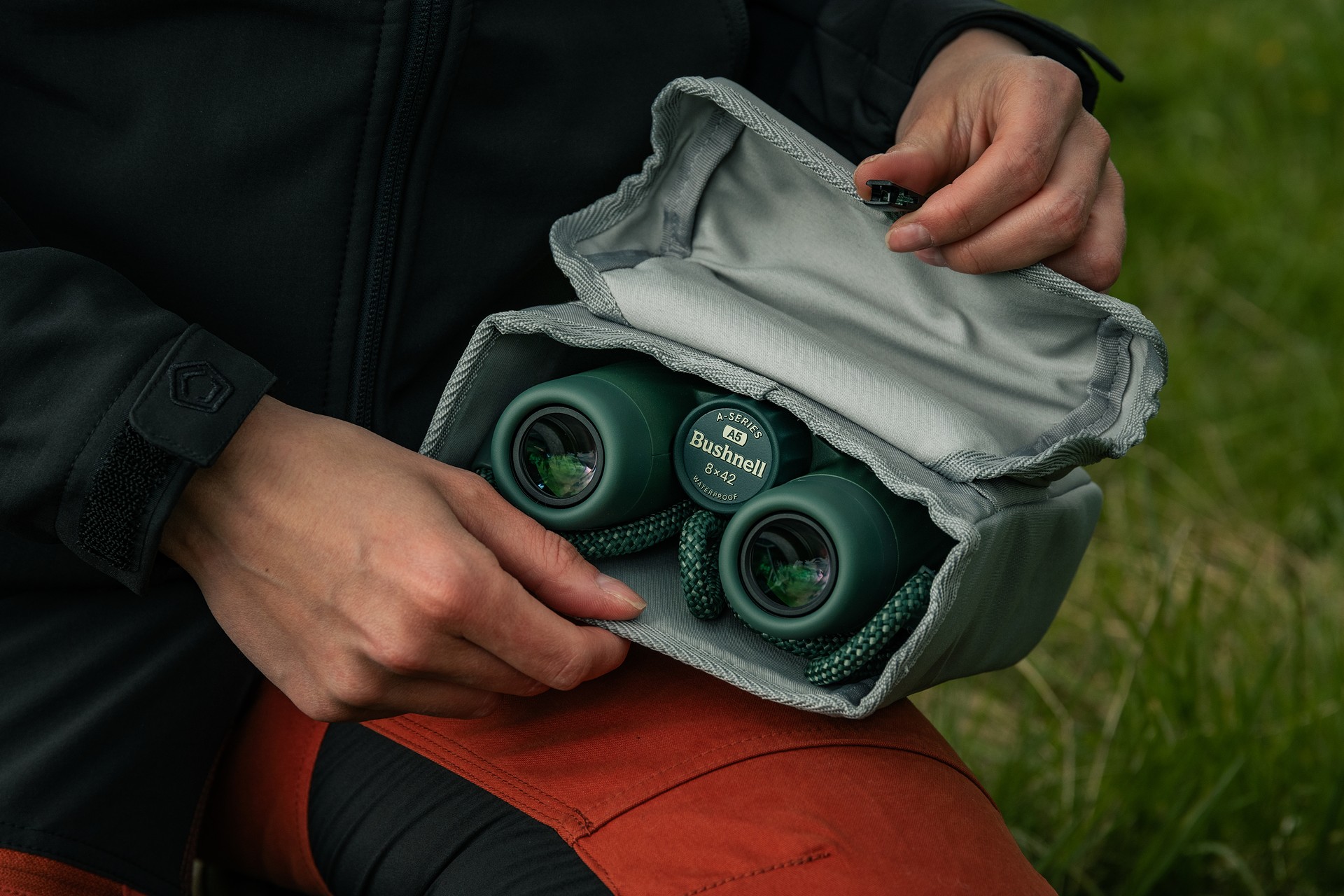 Bushnell A5 Full-Size 8x42 Binoculars - Cilantro Green