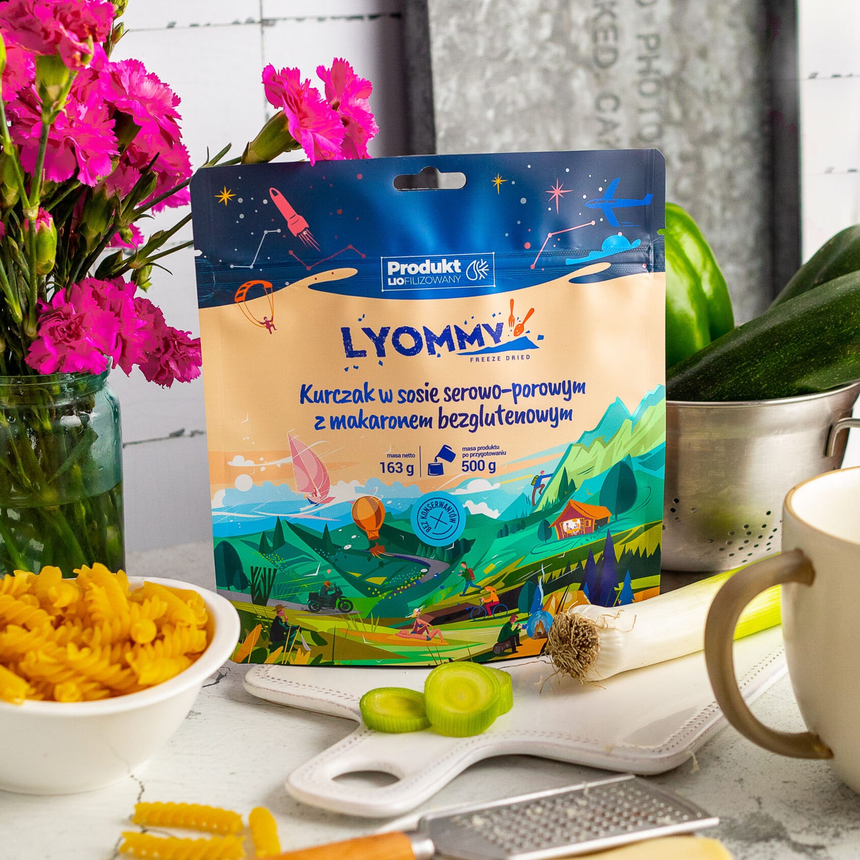 Сублімовані продукти Lyommy Курка в сирно-порейному соусі з безглютеновим макароном 163 г/748 ккал