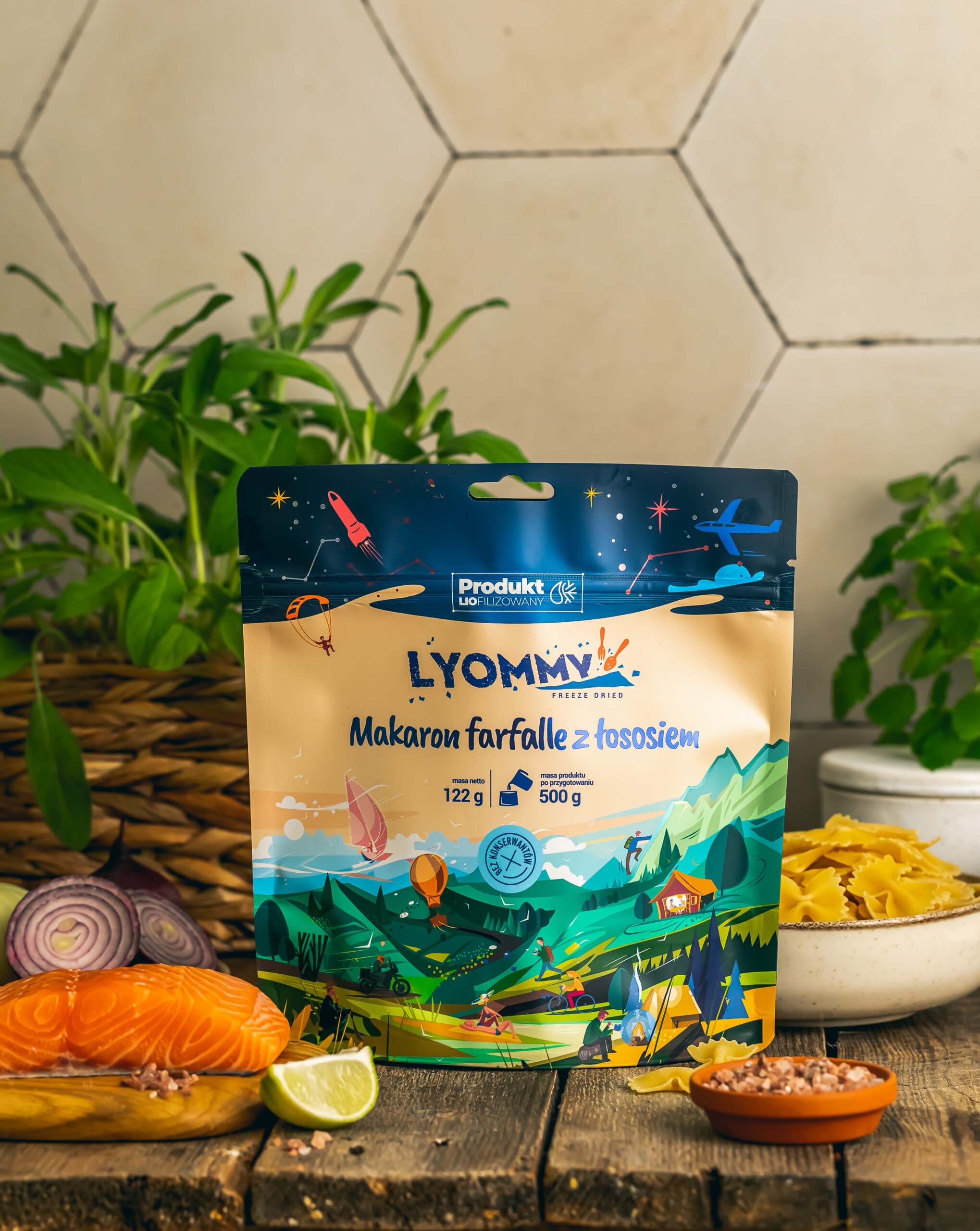 Żywność liofilizowana Lyommy Makaron farfalle z łososiem 122 g/710 kcal