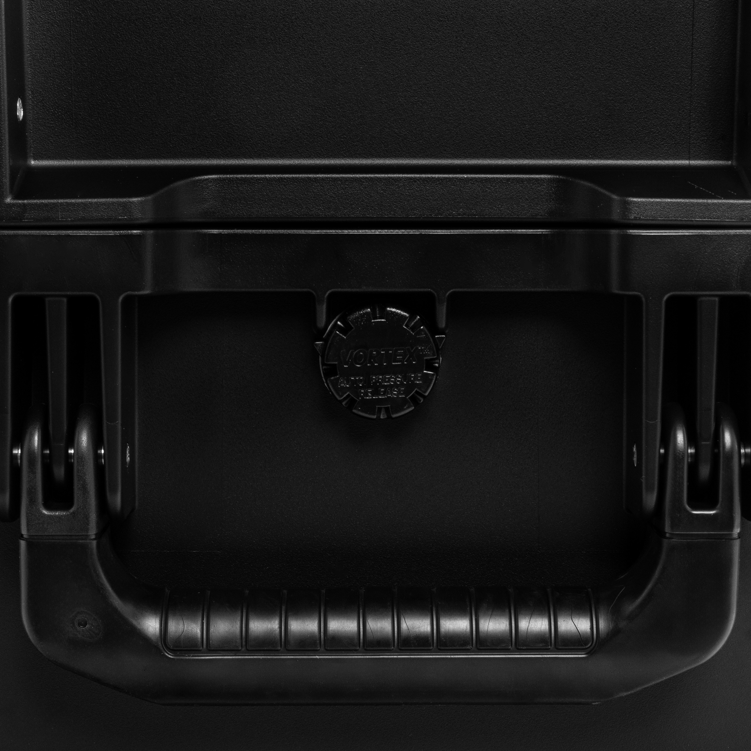 Peli Storm Case iM2275 Transport Case - Black