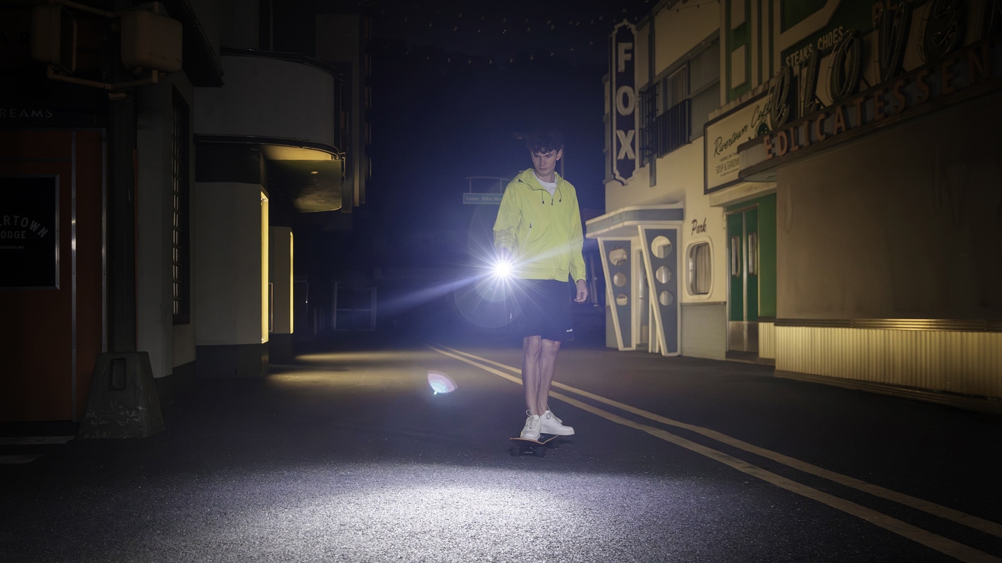 Latarka Olight ArkPro Lite Cool White Orange - 1200 lumenów