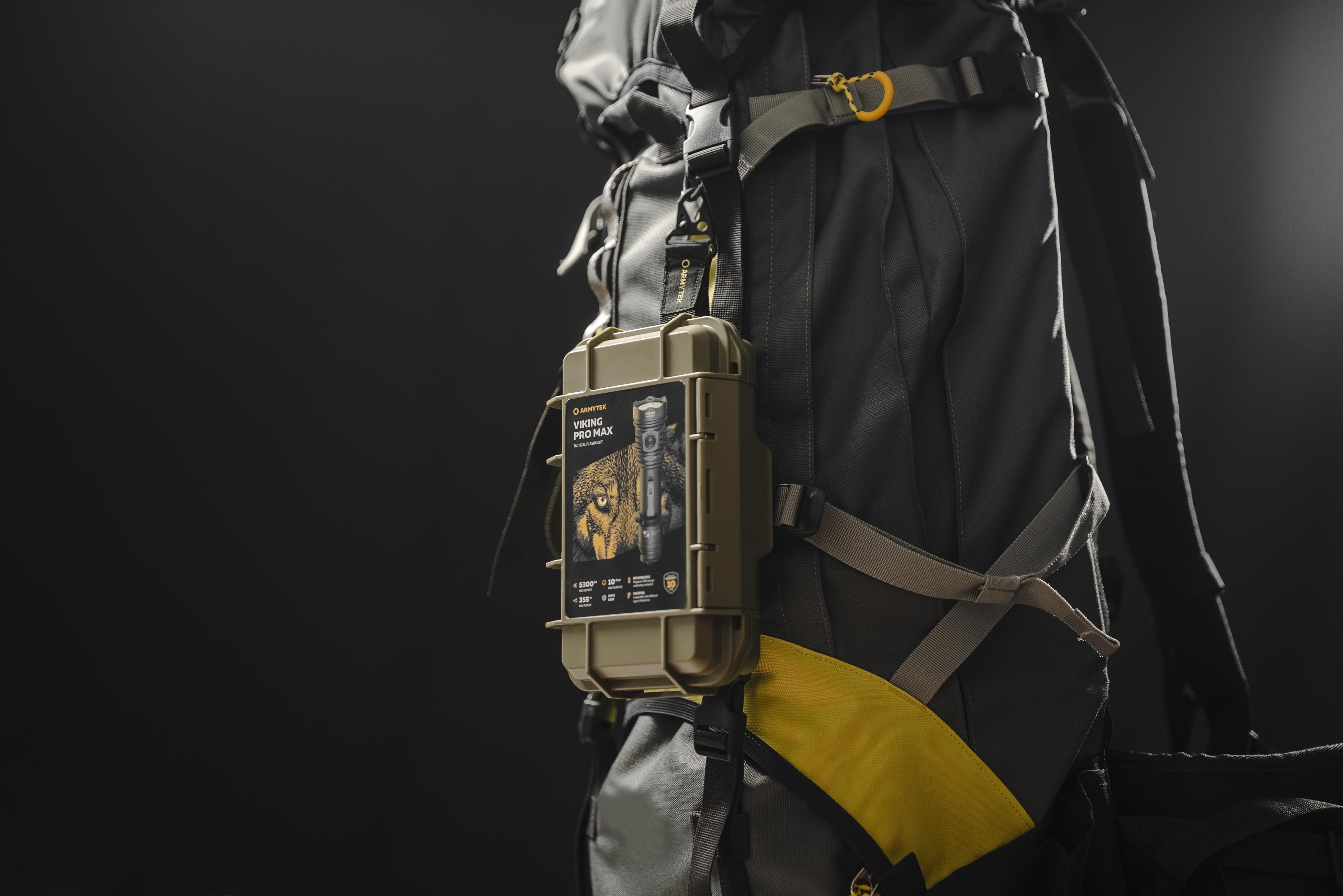 Latarka Armytek Viking Pro Max Magnet USB PCB Warm - 5000 lumenów
