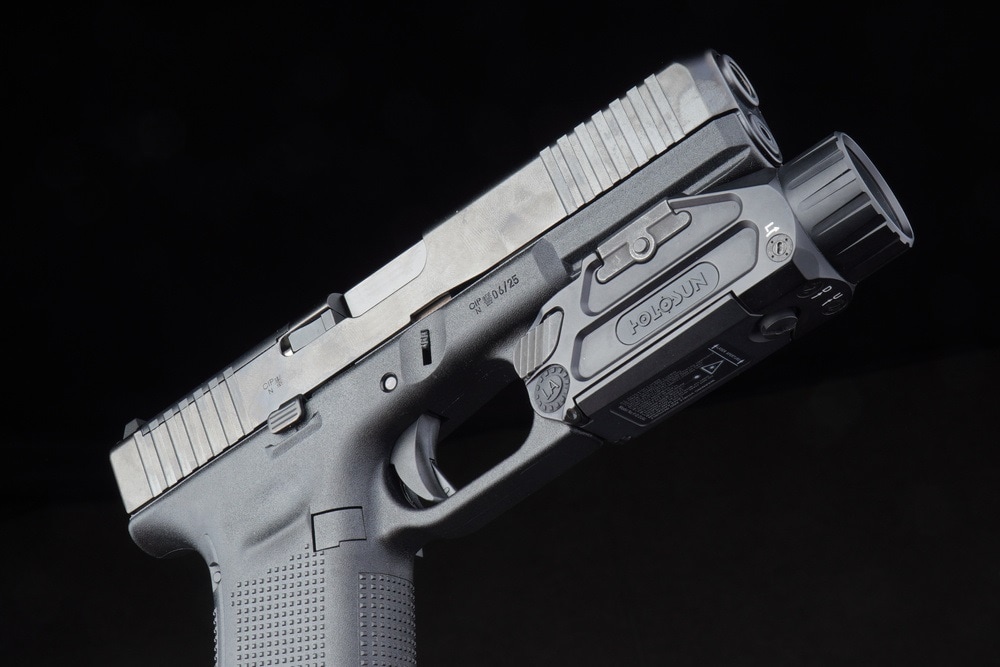 Latarka na broń z celownikiem laserowym Holosun P.ID Plus Green Laser Black - 900 lumenów