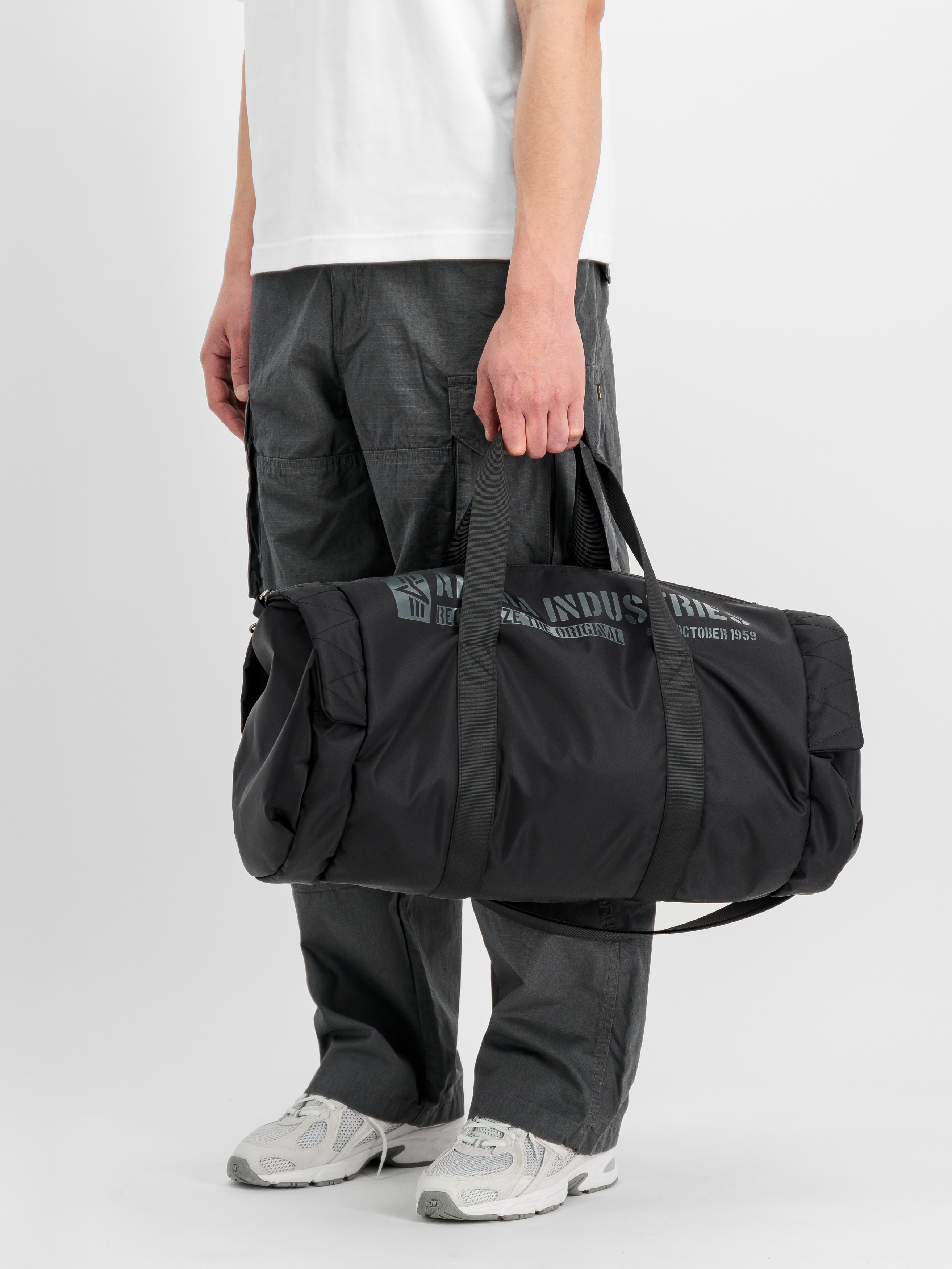 Torba Alpha Industries MA-1 Gym Bag 26 l - Black