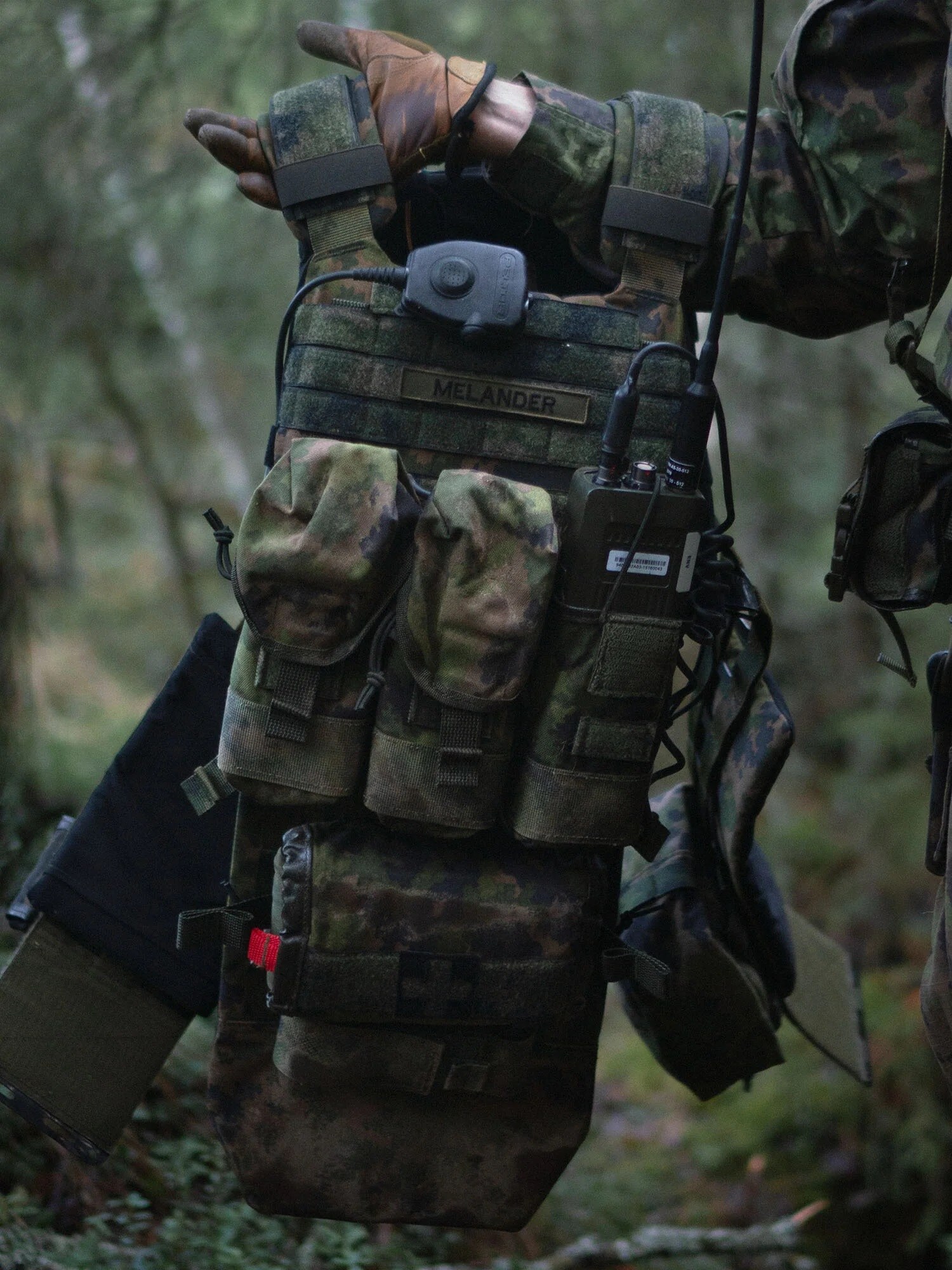 Panel z ładownicami Savotta Varjelus 3x2 AR15-AK Placard - M05 Finnish Woodland Camo