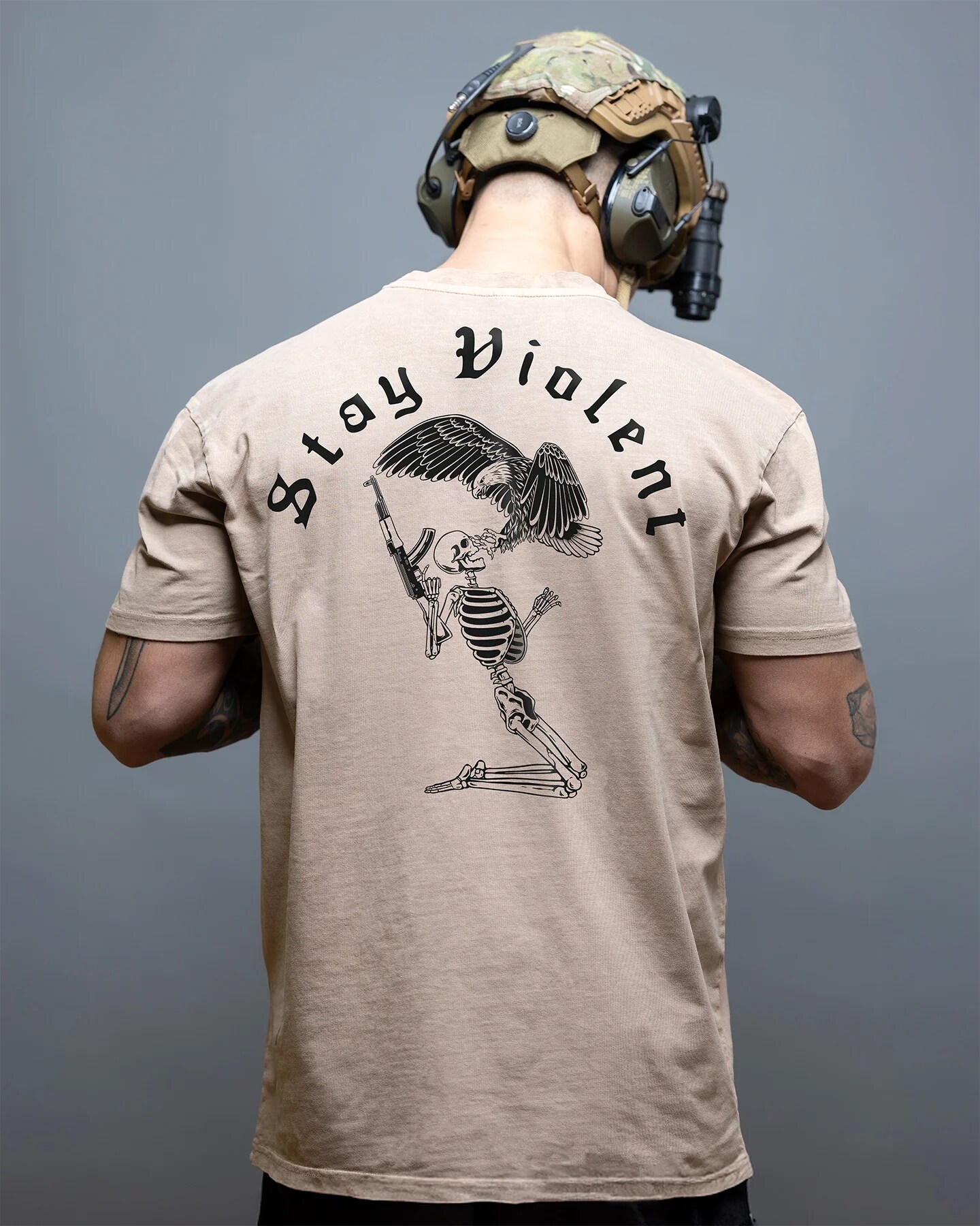 Футболка Brothers In Arms Stay Violent Oversized - Coyote