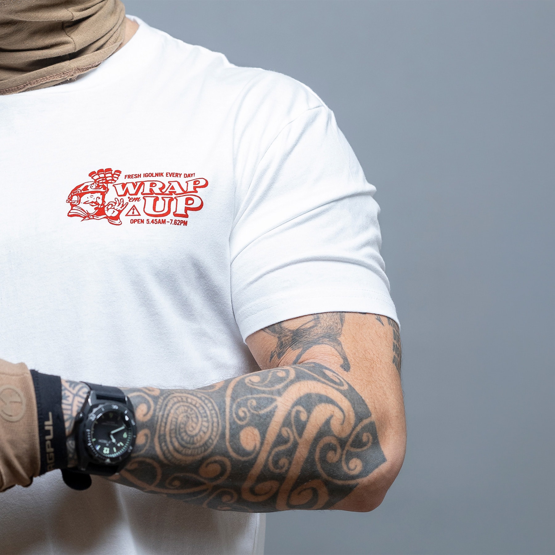 Футболка Döner Kalash Spicy Brothers In Arms - White