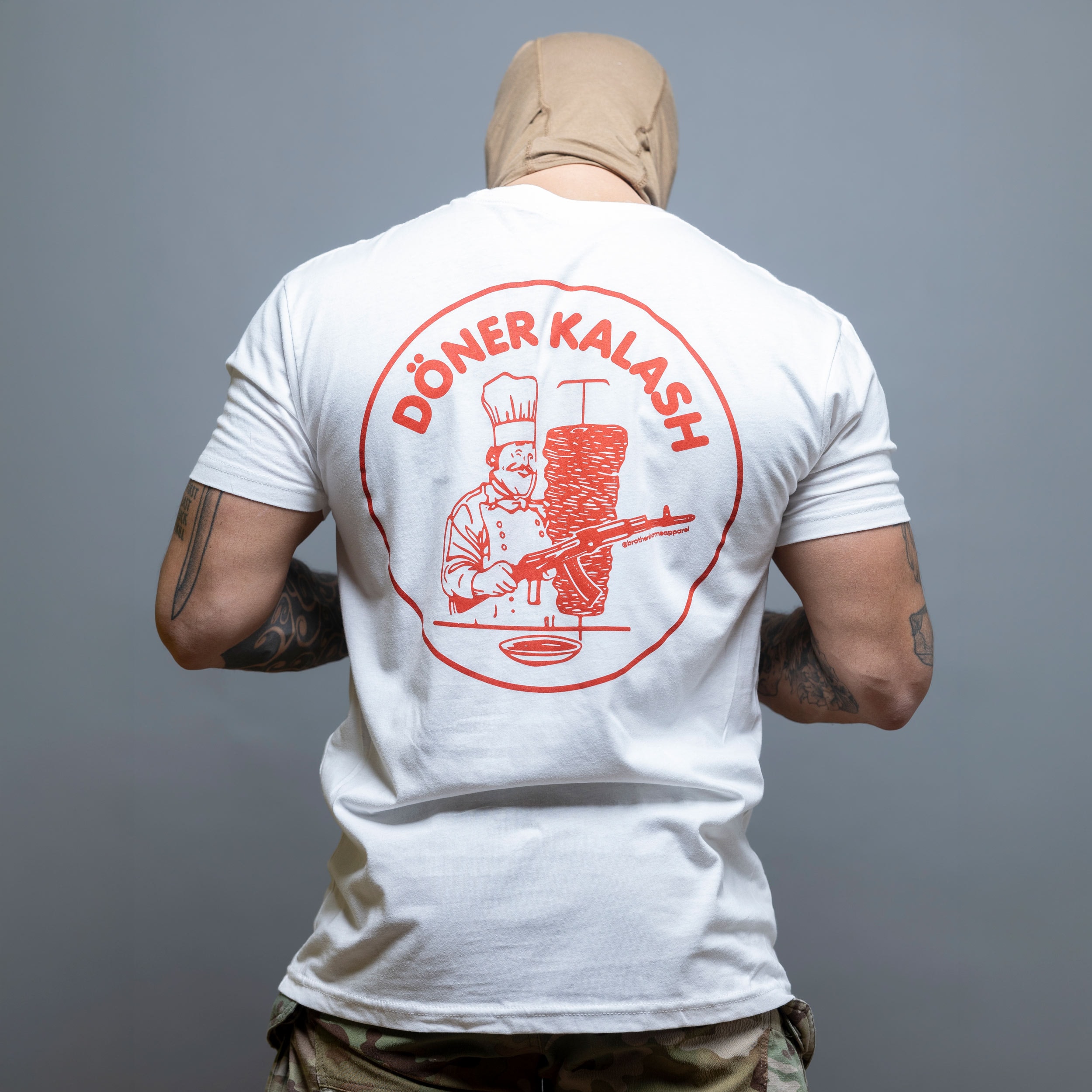 Koszulka T-Shirt Brothers In Arms Döner Kalash - White