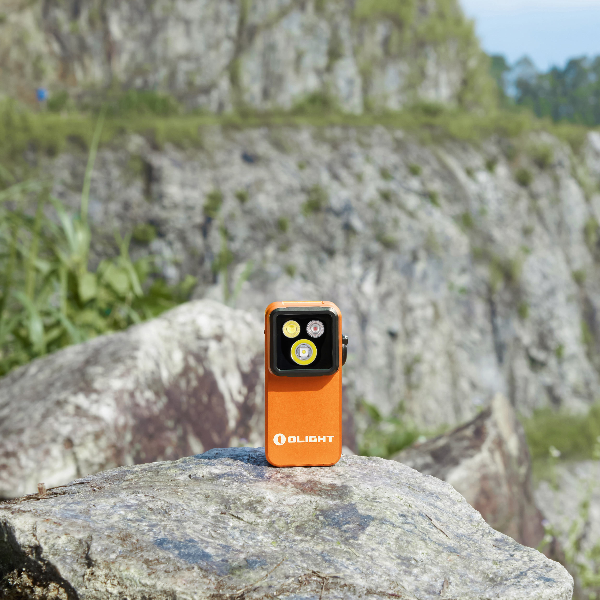 Latarka akumulatorowa Olight Oclip 2 Pro Premium Orange - 530 lumenów