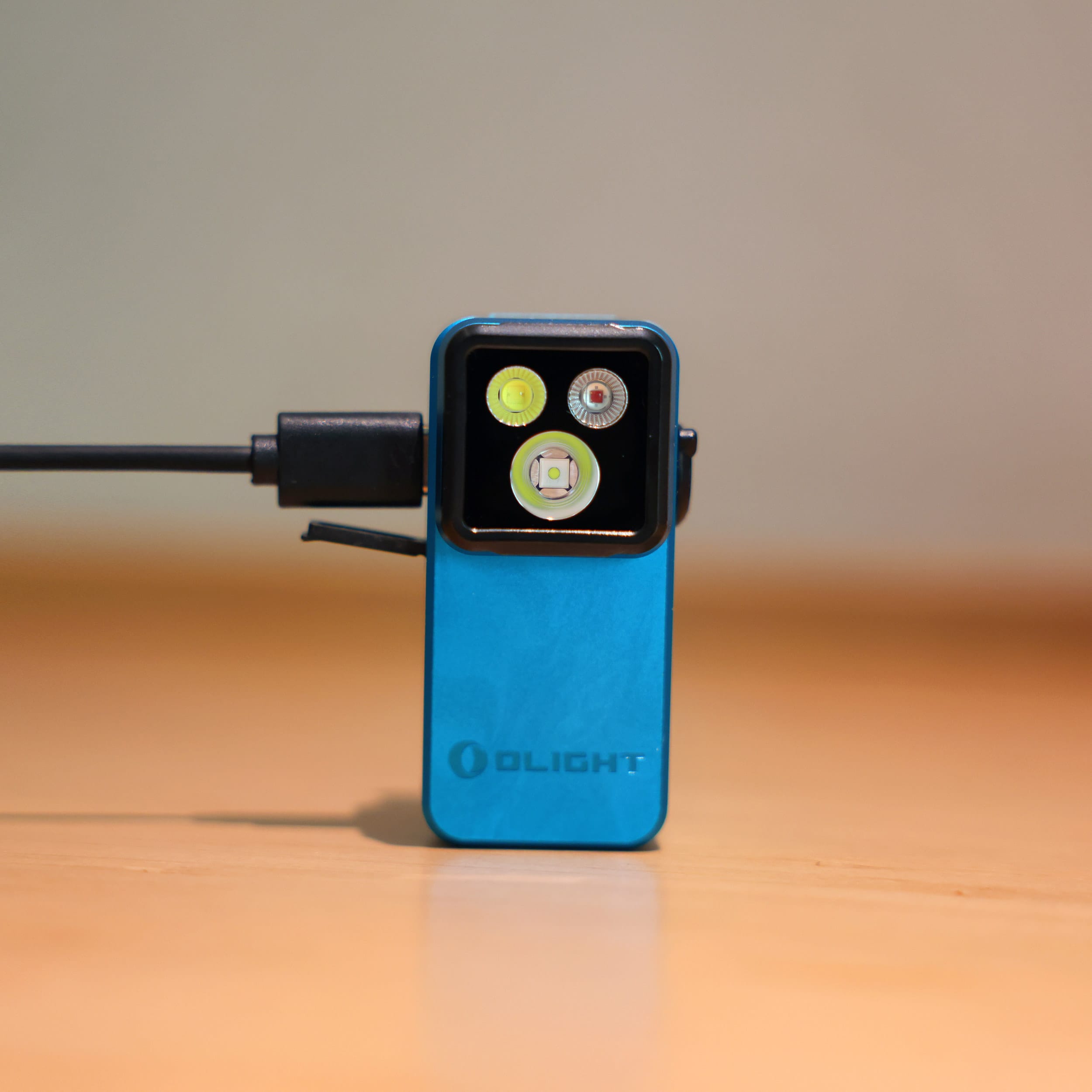 Акумуляторний ліхтар Olight Oclip 2 Pro 530 люменів - Tidal Blue