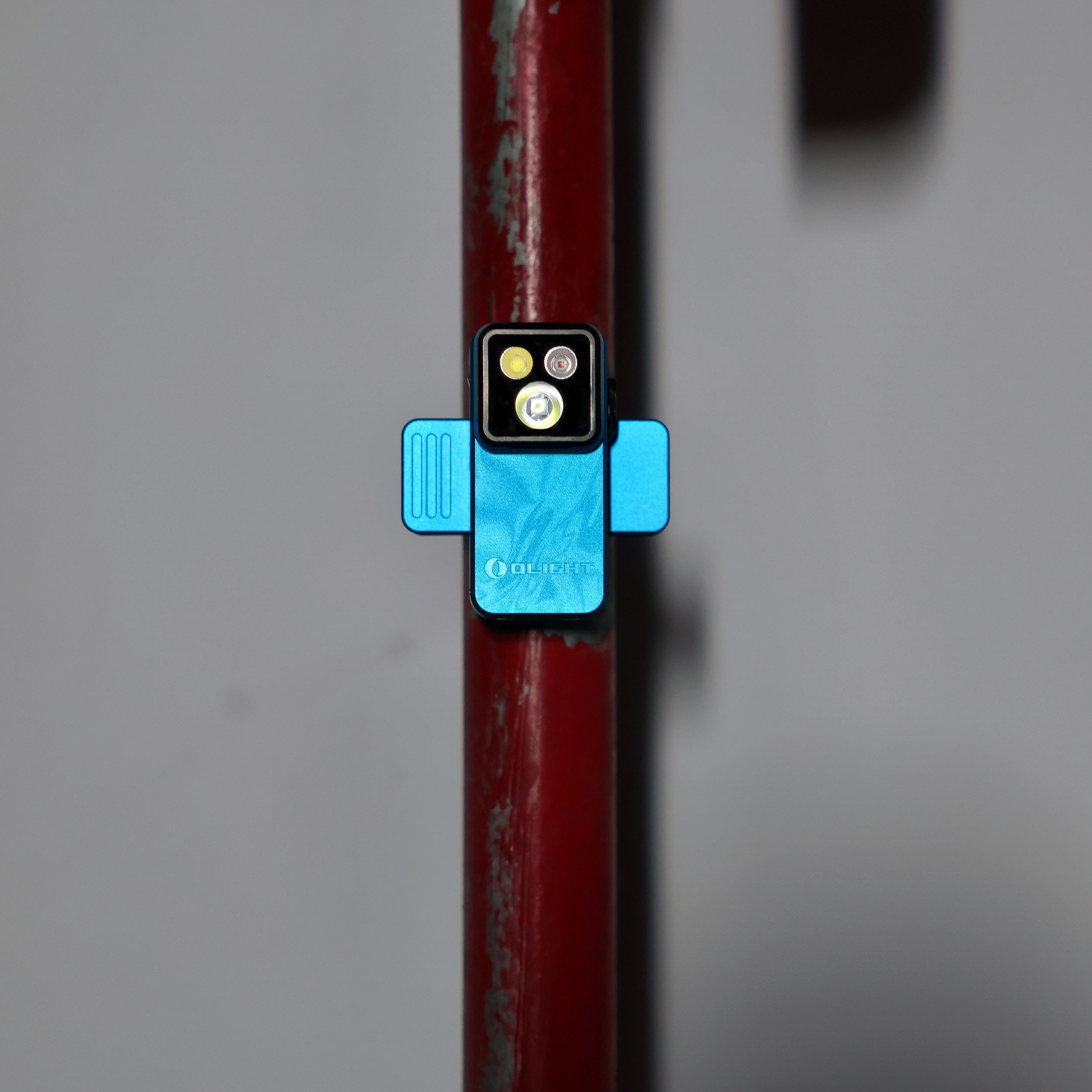 Latarka akumulatorowa Olight Oclip 2 Pro Premium Tidal Blue - 530 lumenów