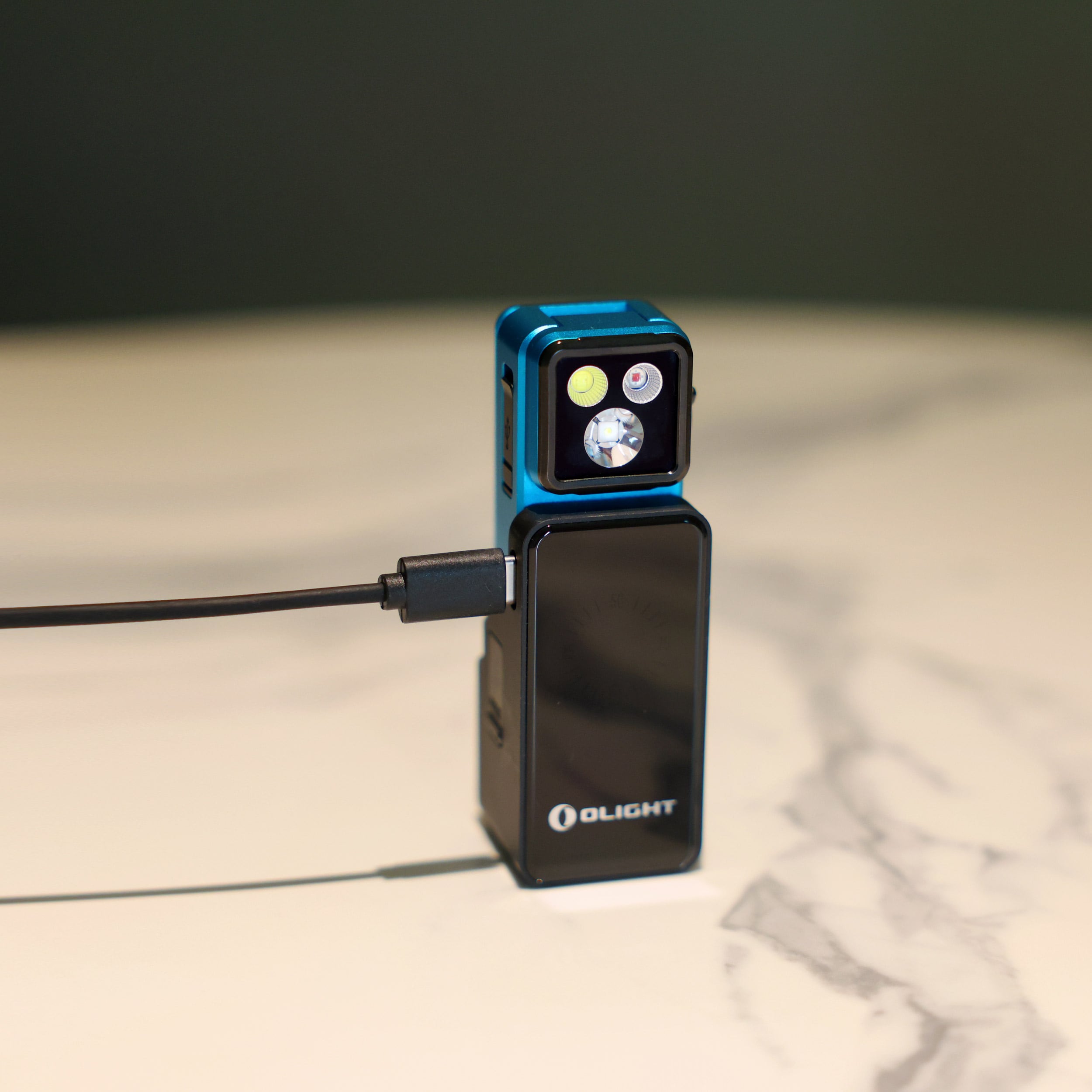 Latarka akumulatorowa Olight Oclip 2 Pro Premium Tidal Blue - 530 lumenów