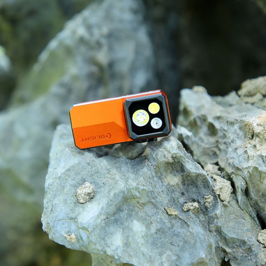 Latarka akumulatorowa Olight Oclip 2 Ultra Amber Orange - 580 lumenów
