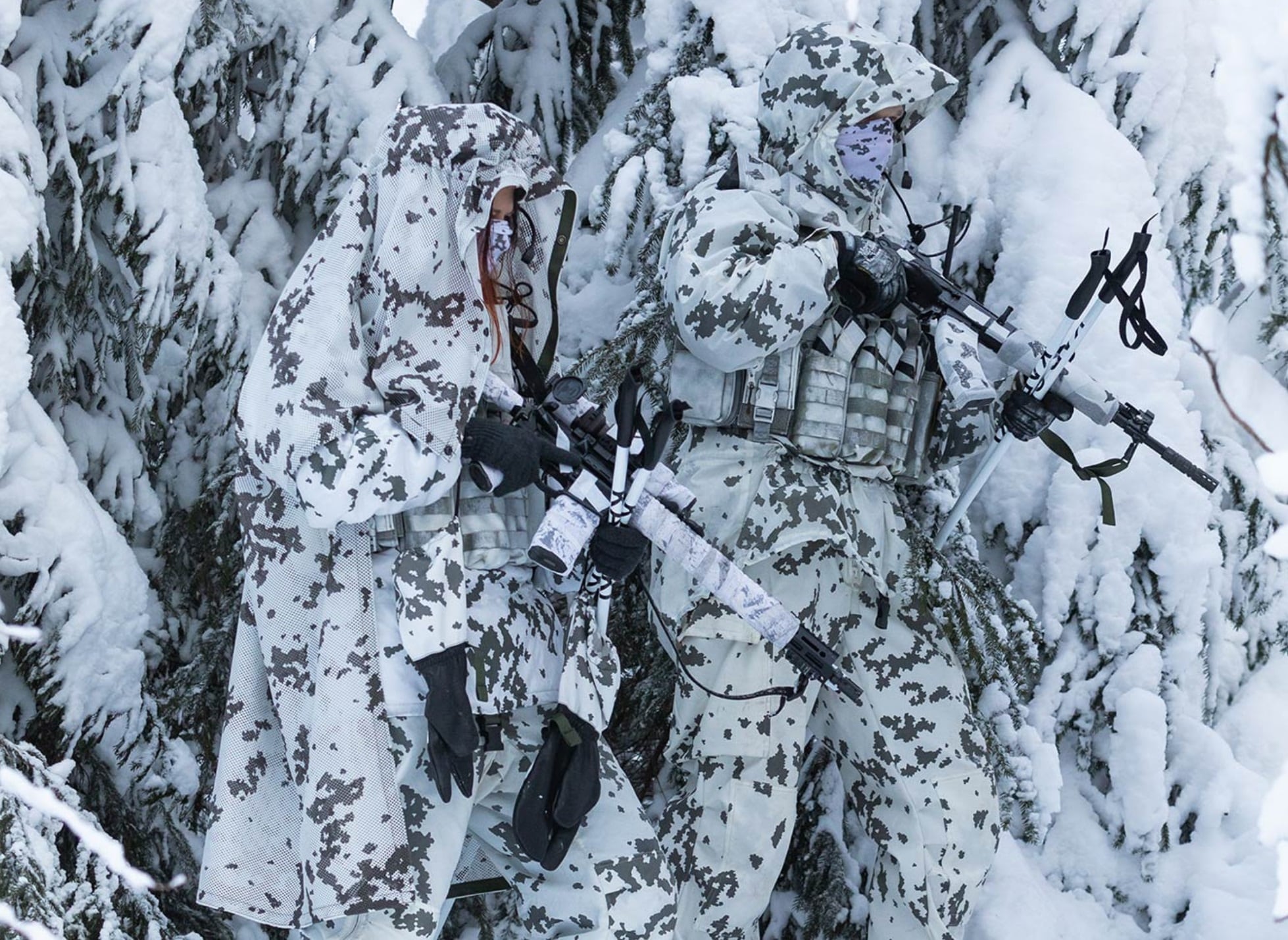 Osobista siatka maskująca Varusteleka L7 Camouflage Cloak - M05 Finnish Snow Camo