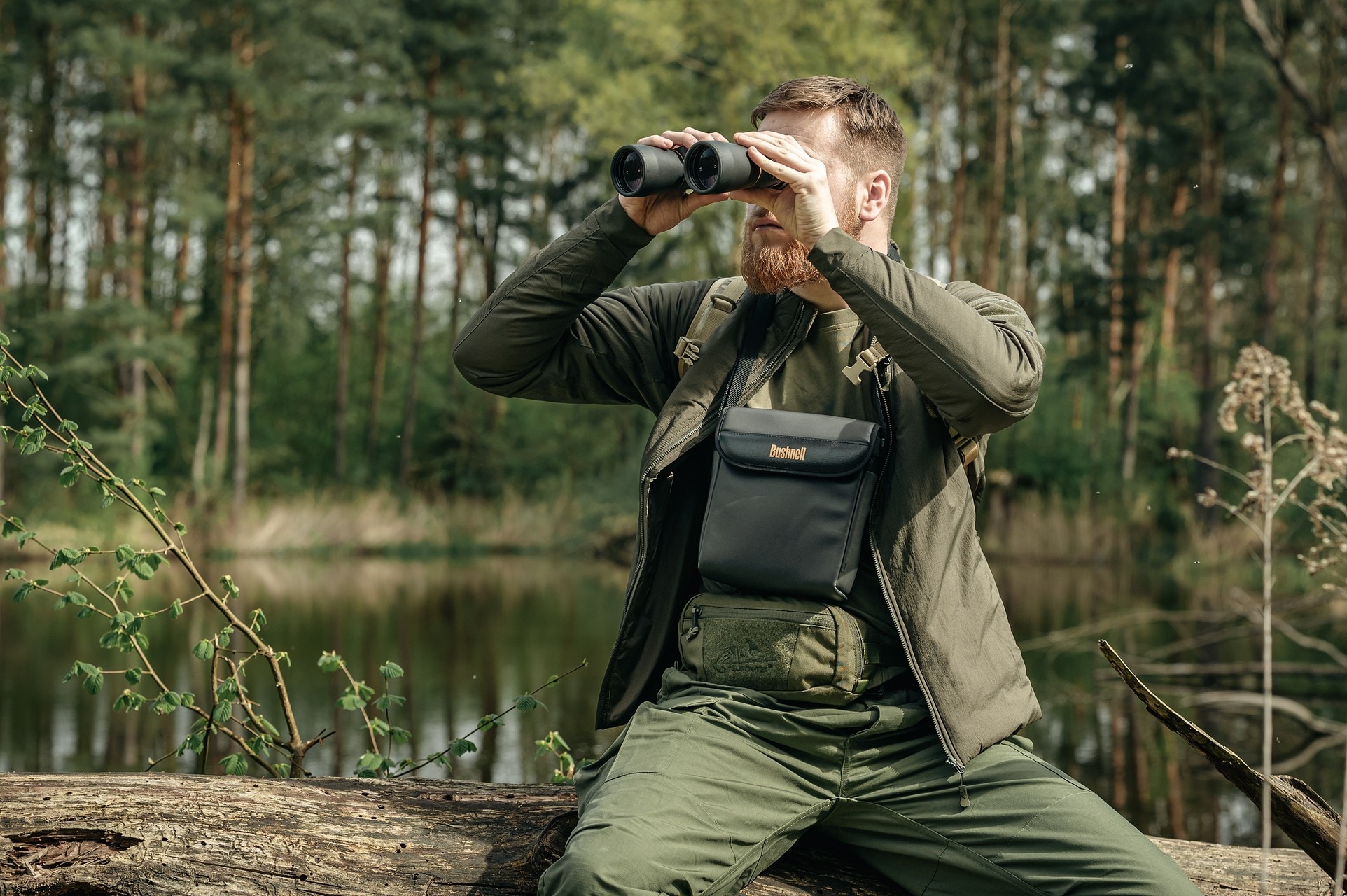 Lornetka wojskowa Bushnell Legacy 10-22x50 WP